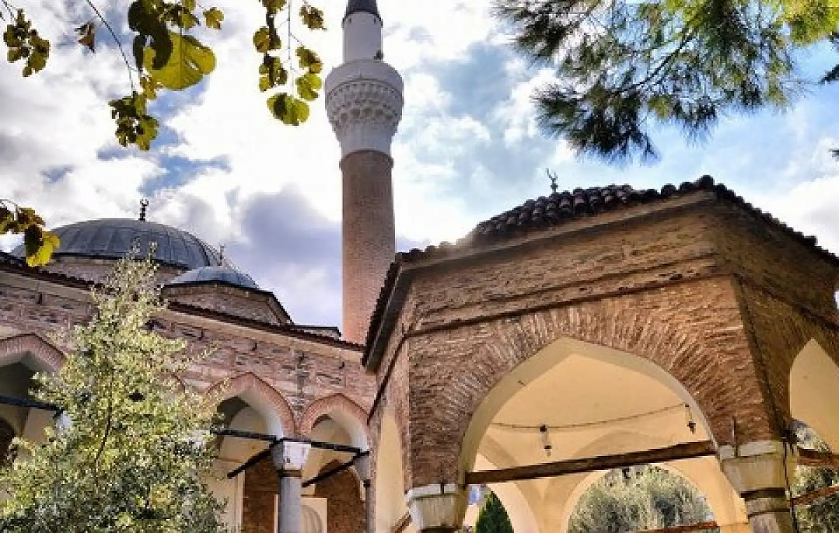 Basmane'den trenle 1.5 saat sürüyor: Oraya giden dönüş biletini yırtıyor