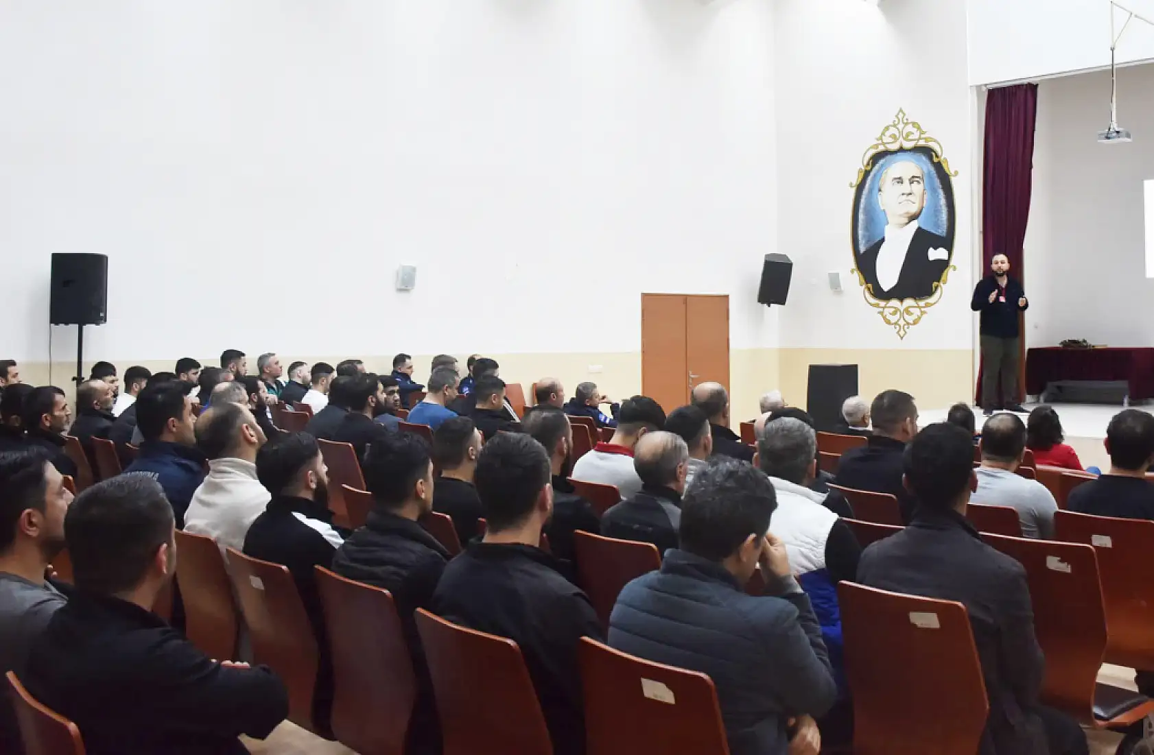 Aliağa Belediyesi'nden cezaevinde farkındalık seminerleri