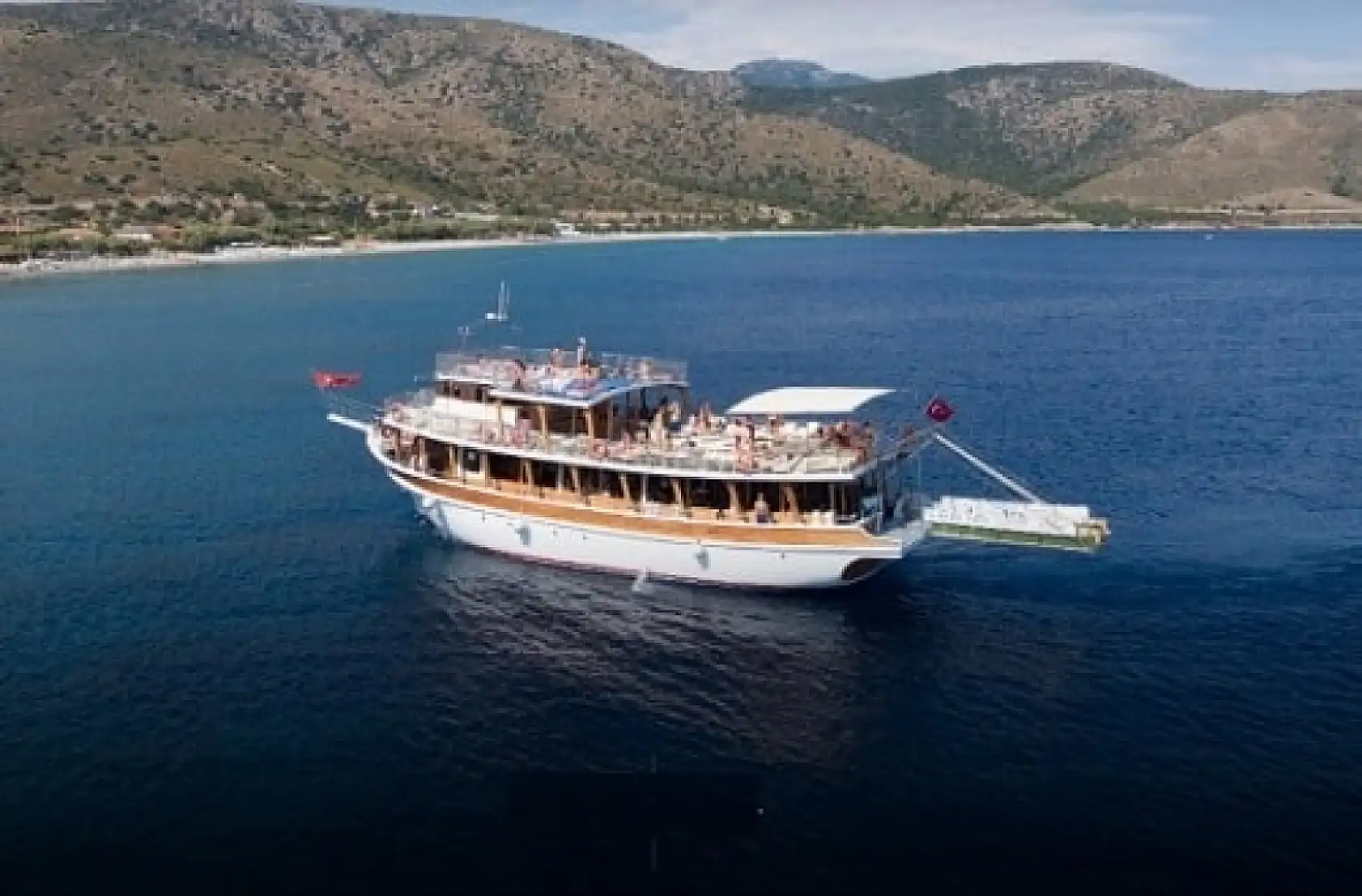Denize açılmadan dönmeyin! Marmaris'in 2025'te en çok beğenilen tekne turları