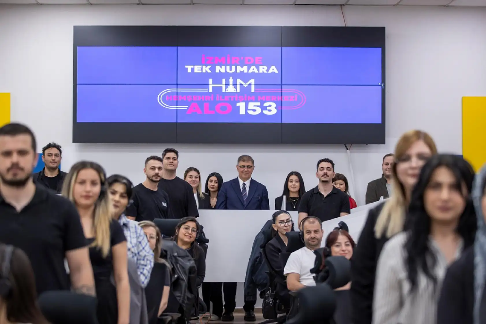 Cemil Tugay'dan HİM'e ziyaret: 'İzmir'in gururu sizsiniz, iyi ki varsınız'