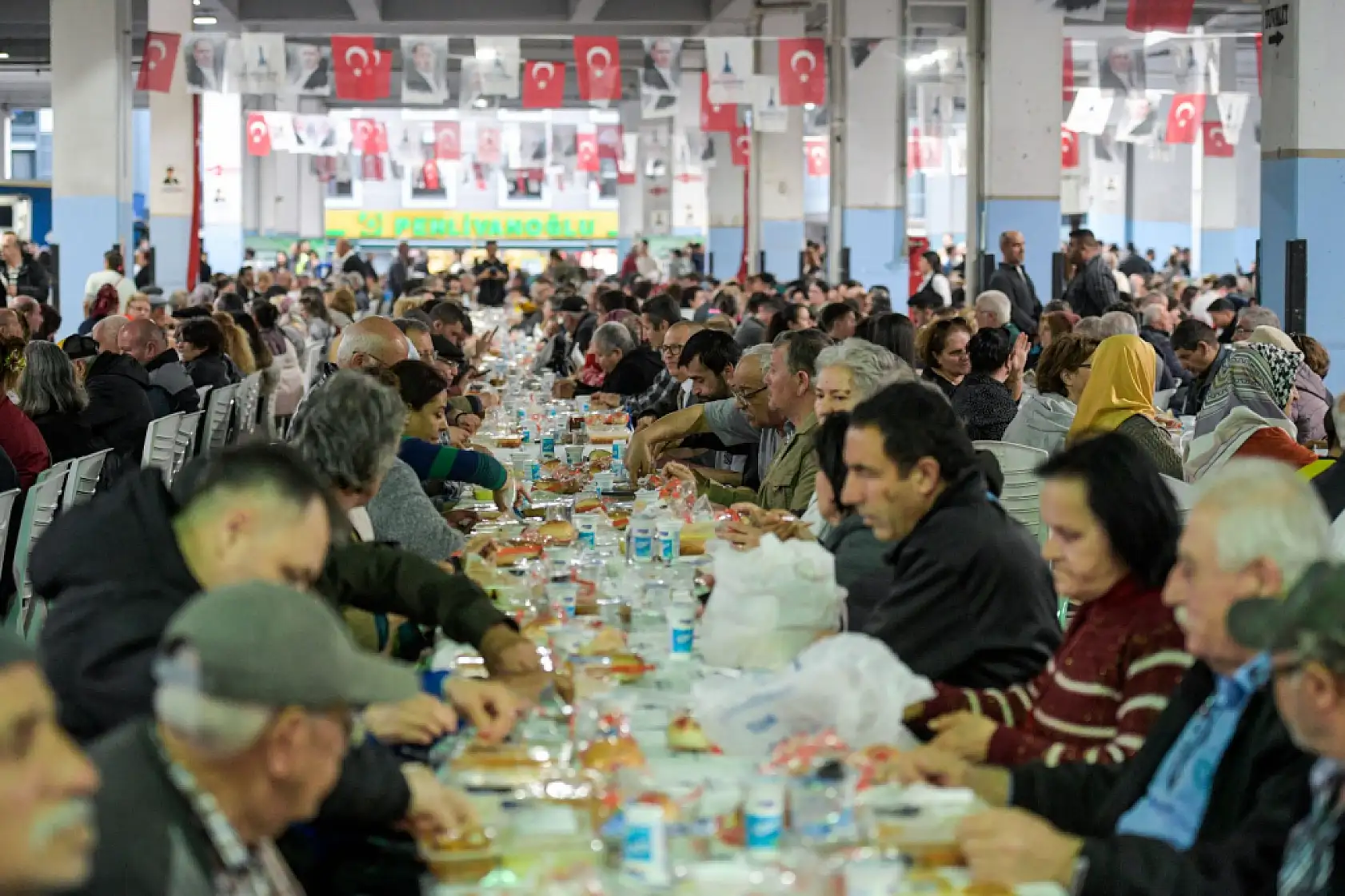 İftar bereketi Buca'da | Şimdi sıra hangi ilçede?