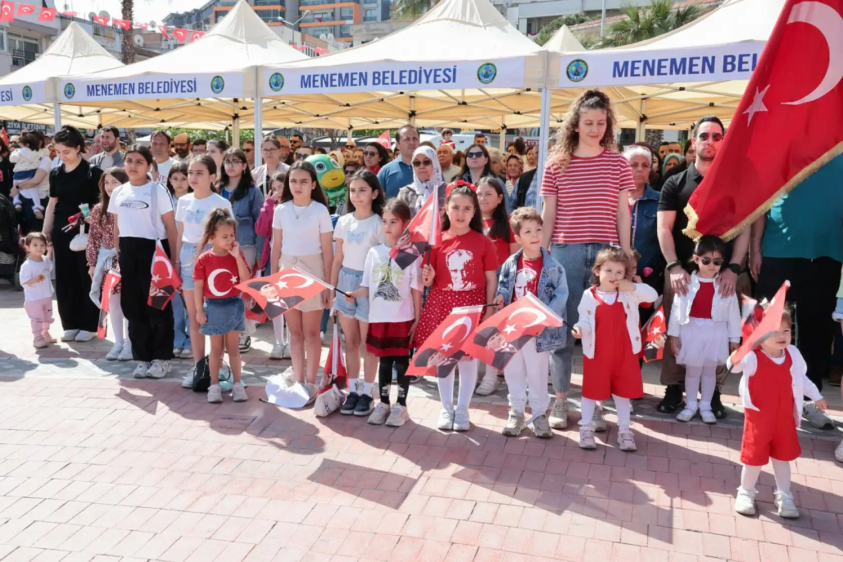 Menemen'de minik başkan'dan rengarenk talimat