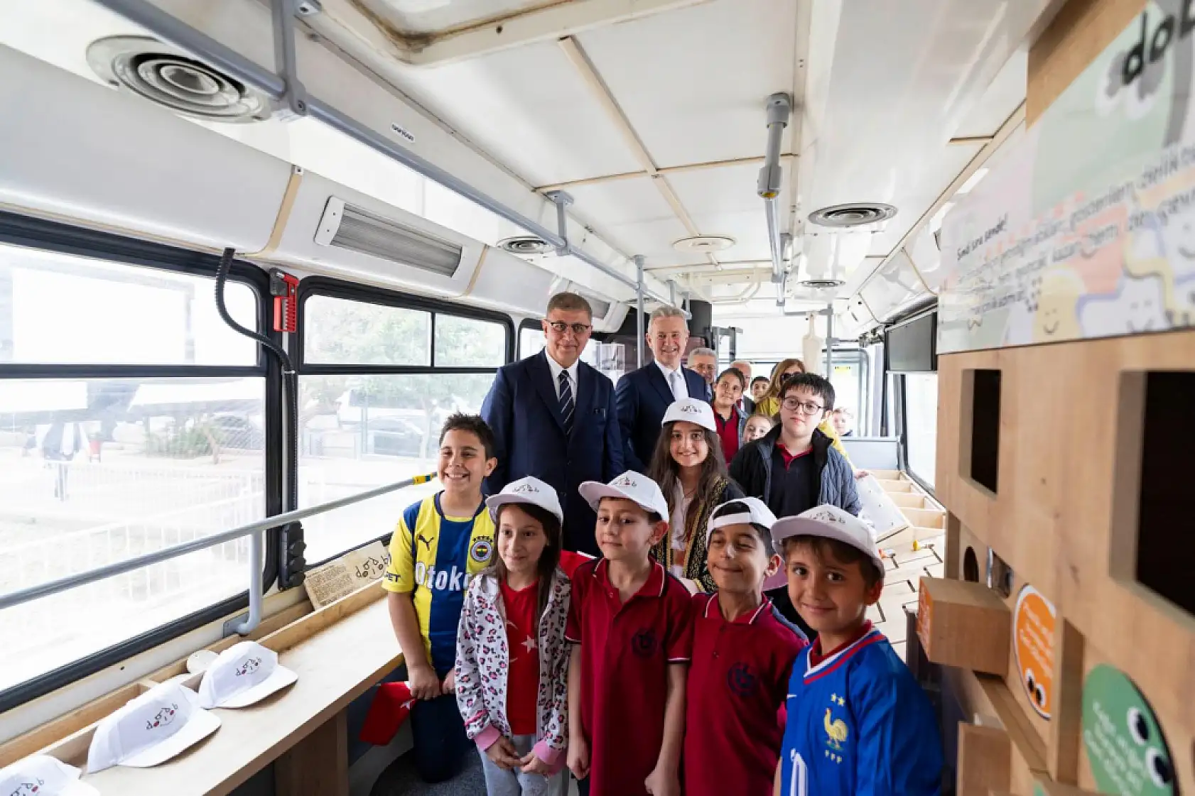 İzmir'de Dobidob Eğitim Otobüsü yola çıkıyor