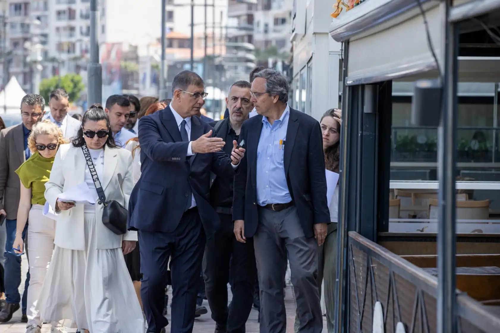 Kordon'da neler oluyor? Ünlü şehir plancısı o sokaklar için geldi