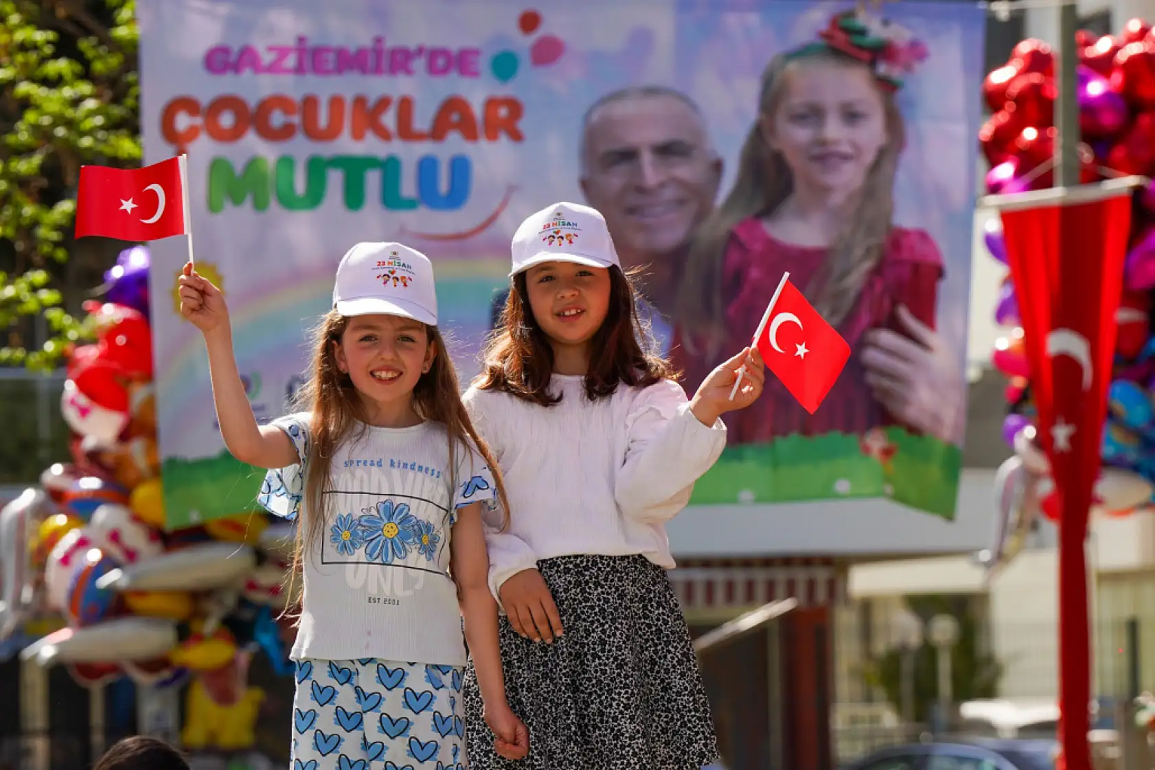 Gaziemir'i 23 Nisan coşkusu sardı