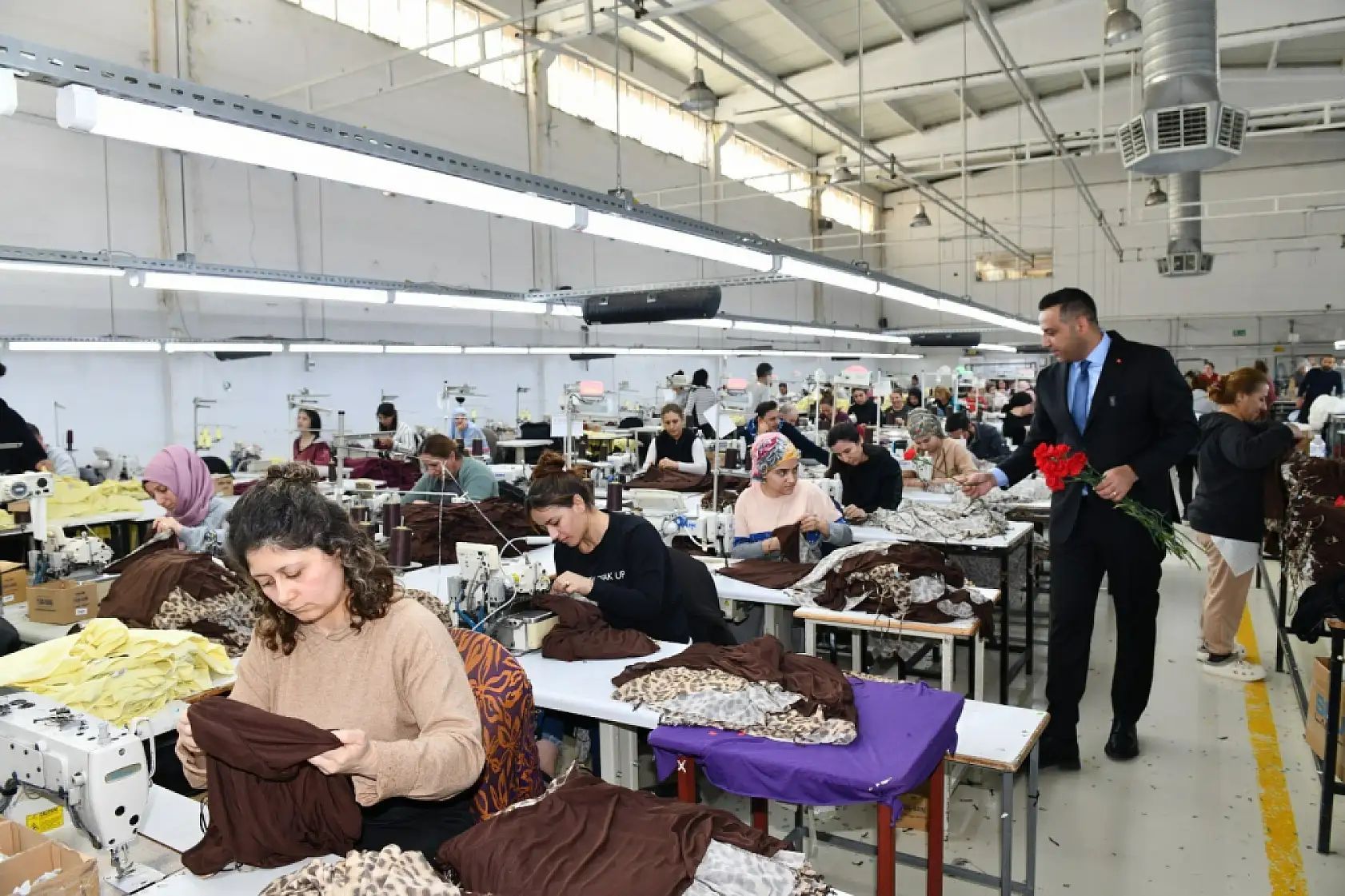 Her yer kırmızı karanfil