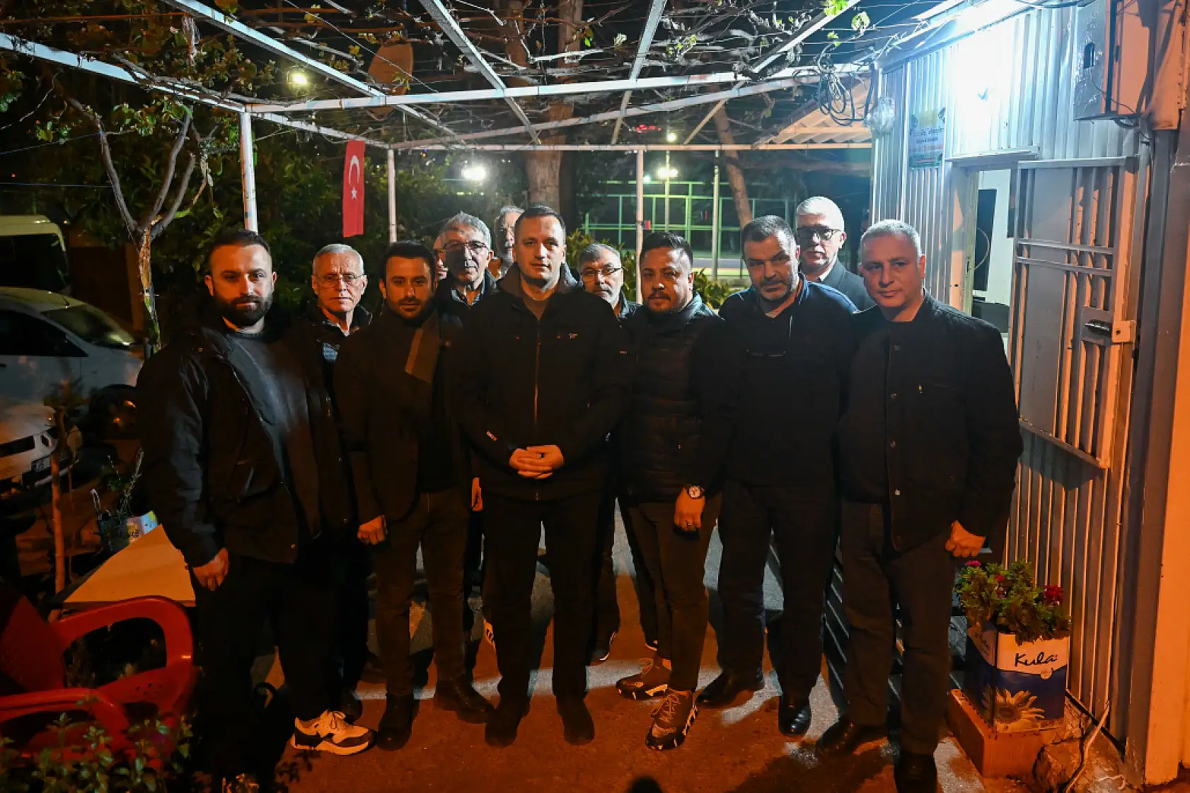 Minibüsçülerle sahur sofrasında buluştu: Çözüm sözü verdi