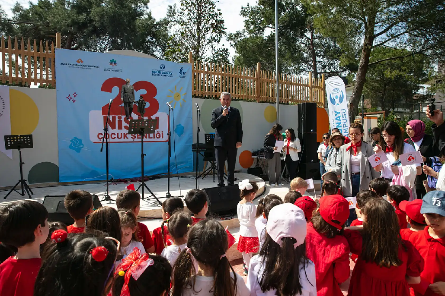 Onur Günay Eğitim Kampüsü'nde 23 Nisan coşkusu