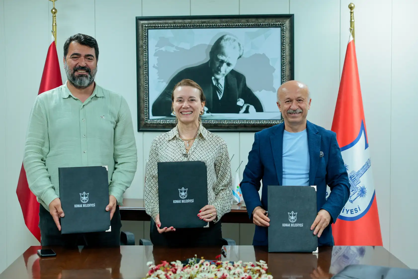 Konak'ta grev sona erdi: En düşük maaş...