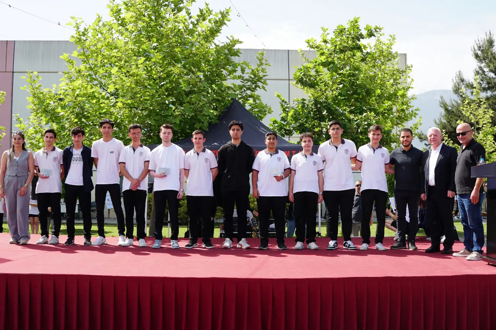 Ege'de gençler geleceği kodluyor
