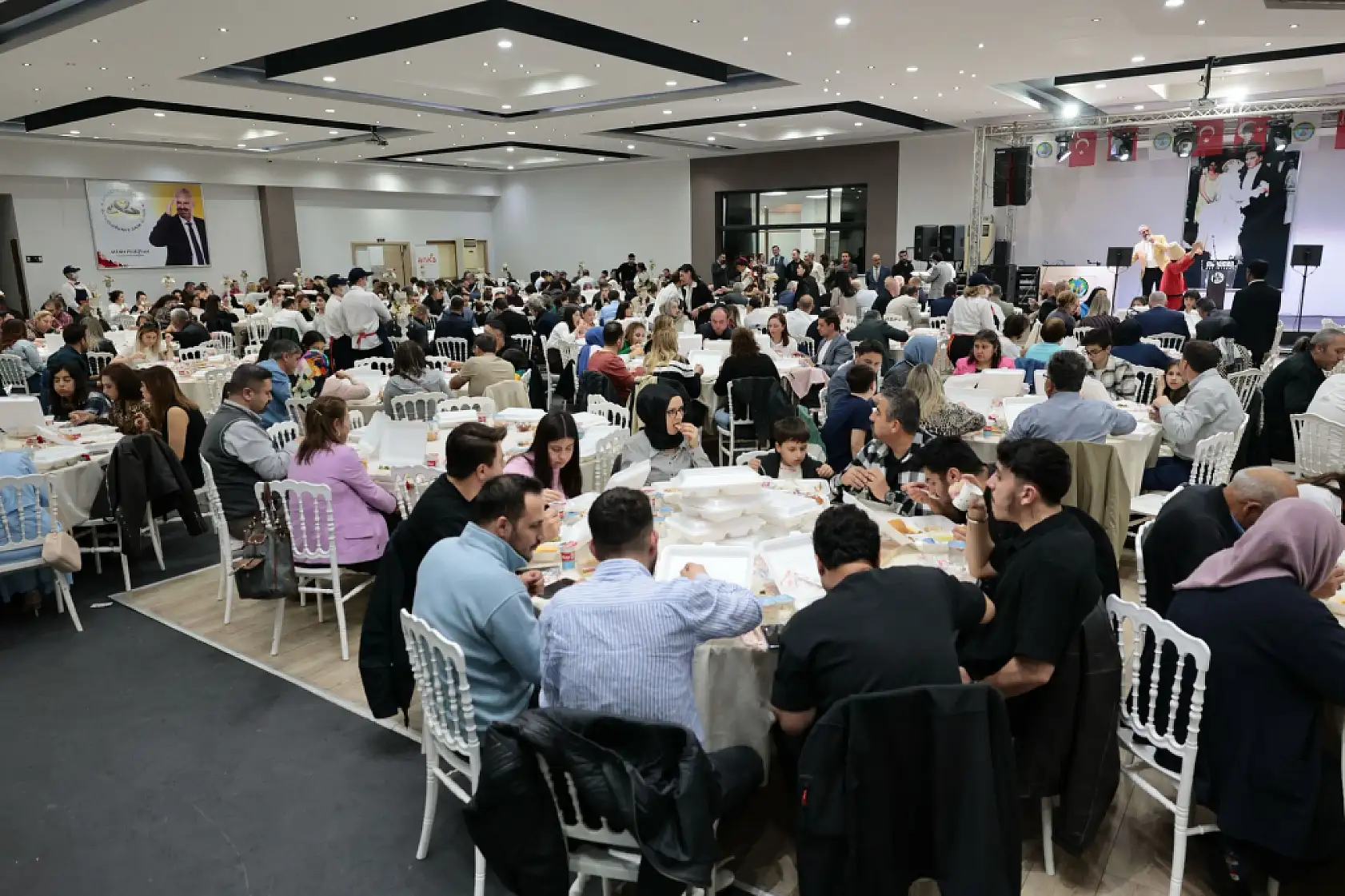 Menemen'de sağlık çalışanlarına teşekkür iftarı