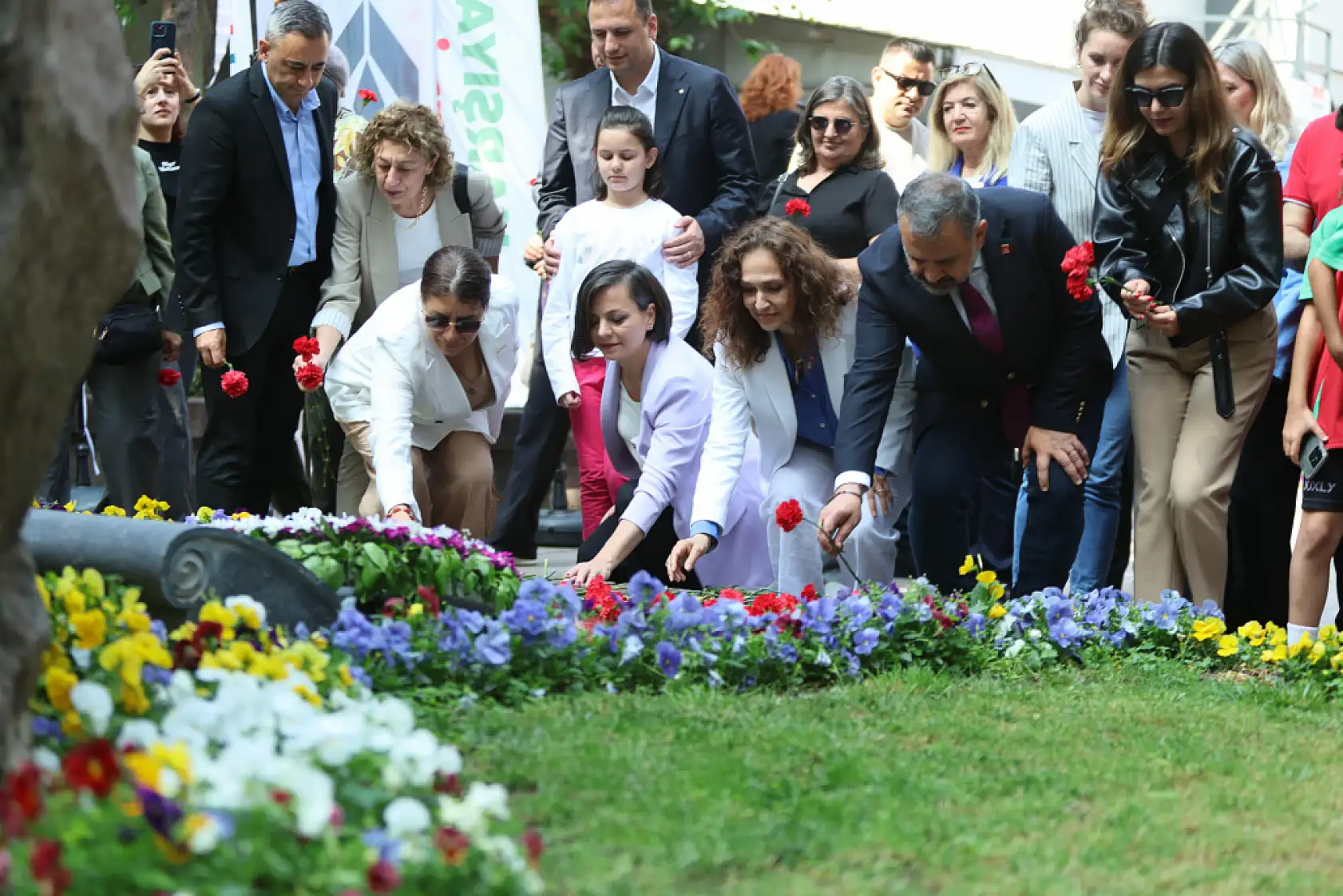 Karabağlar'da direnişin ve dayanışmanın panoraması
