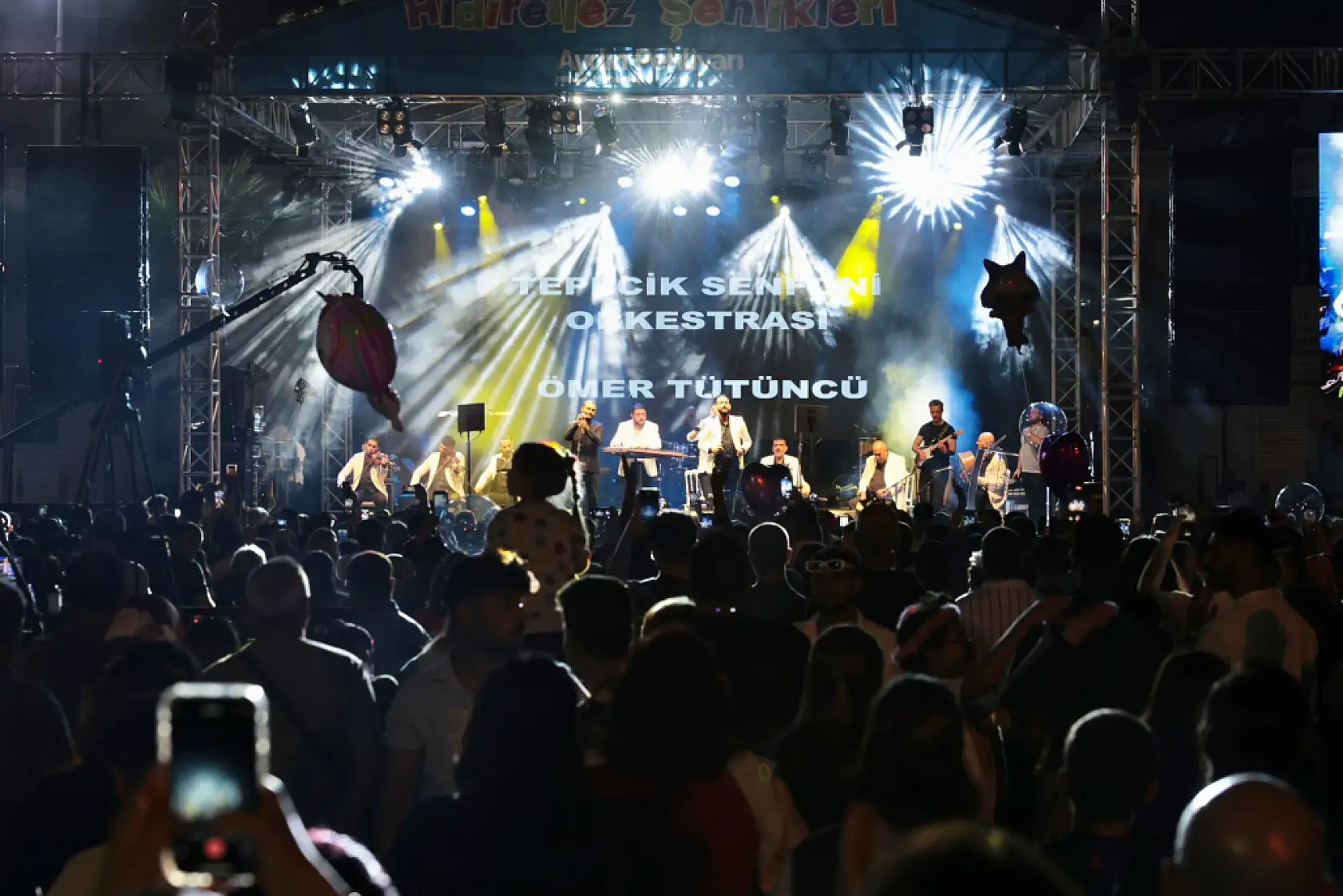 Hıdırellez'de unutulmaz gece! Menemen'de finali o isim yaptı