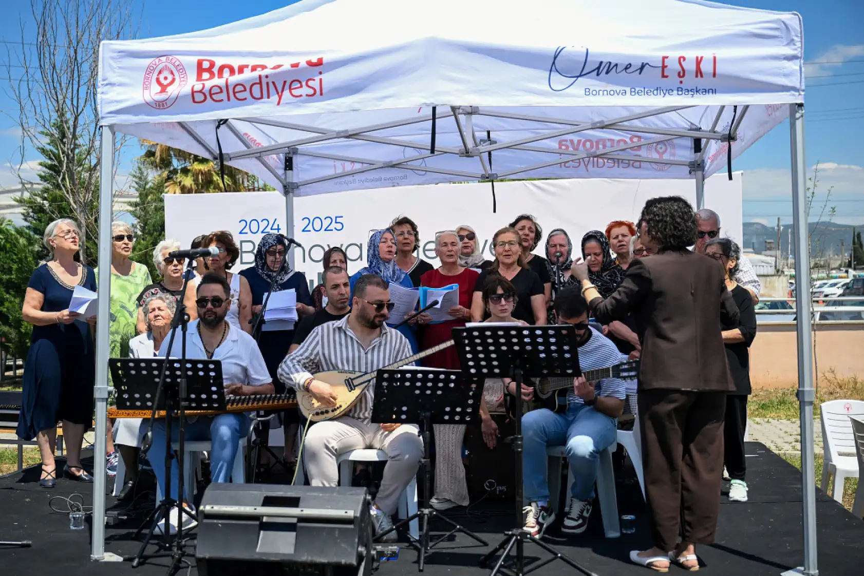 Bornova'da Sağlıklı Yaş Merkezi ilk mezunlarını verdi
