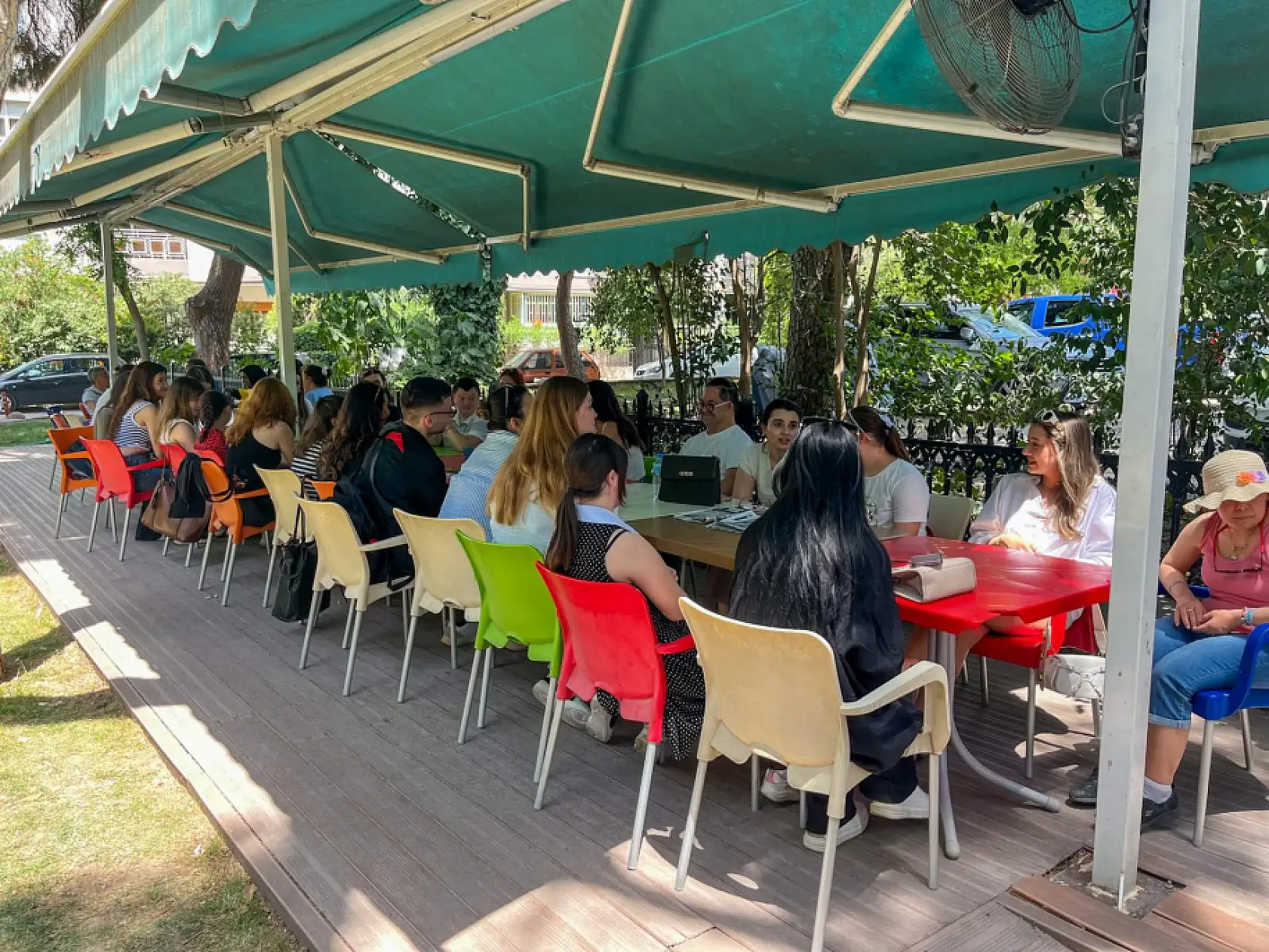 Bornova'da sevgi ilmek ilmek örüldü