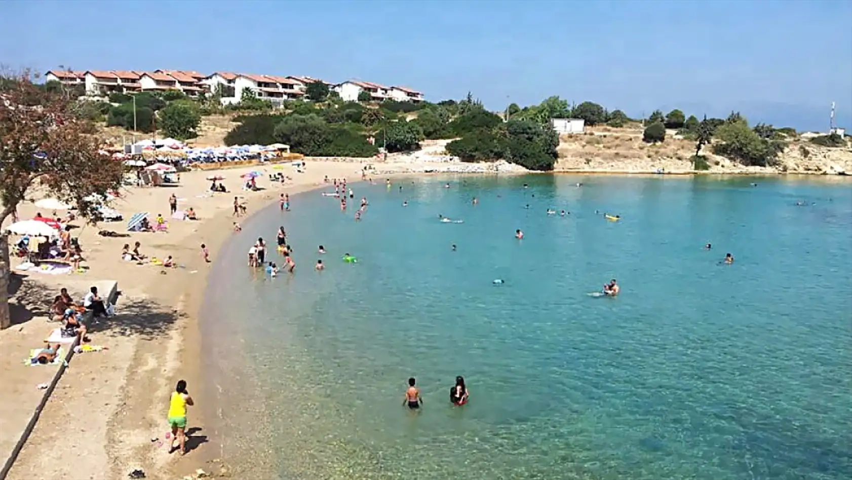 Çeşme'de Ilıca unutuldu! Serin suyu, ince kumu ve sessizliğiyle dikkat çeken o plaj hâlâ keşfedilmedi…