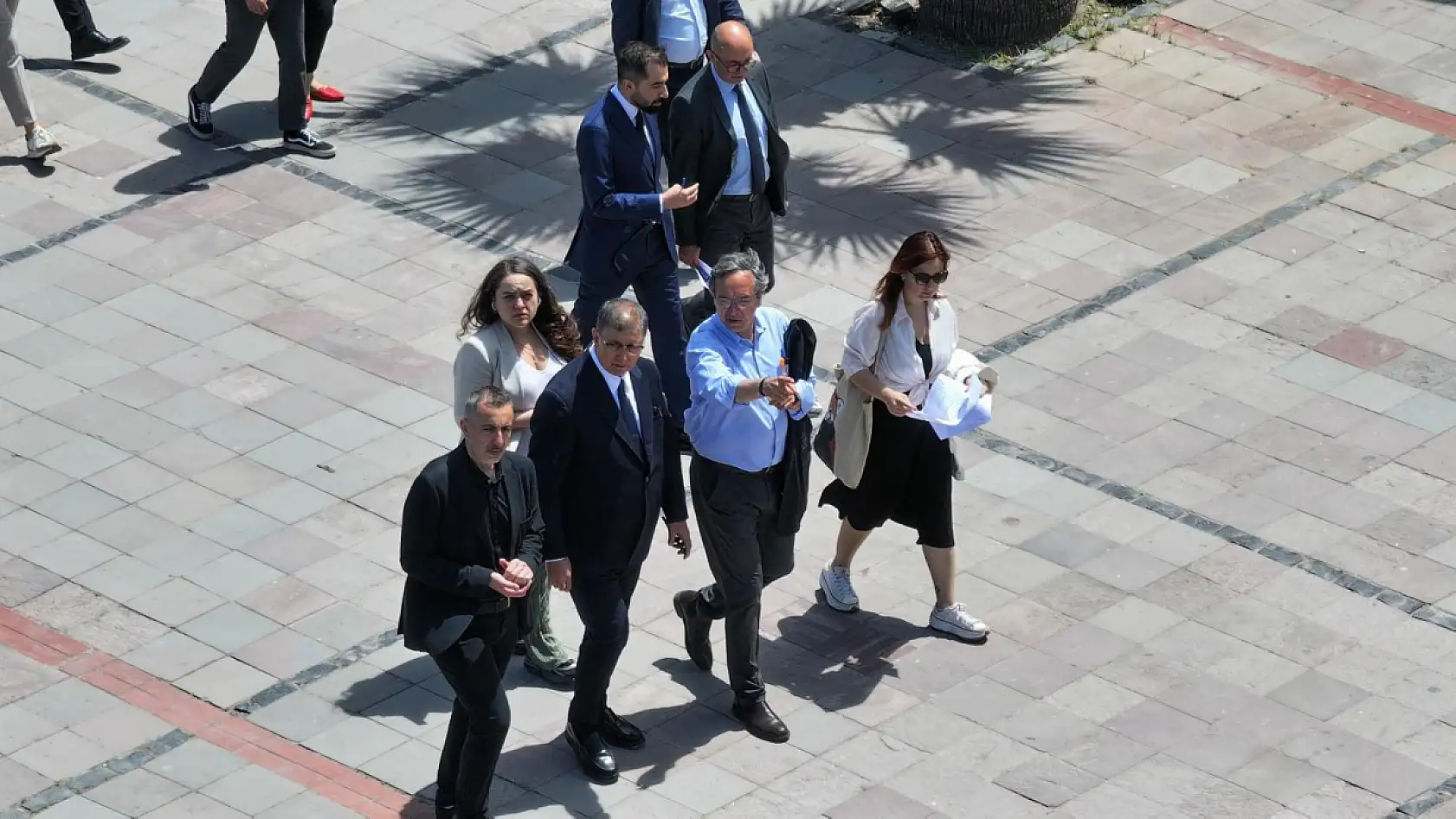 Kordon'da neler oluyor? Ünlü şehir plancısı o sokaklar için geldi