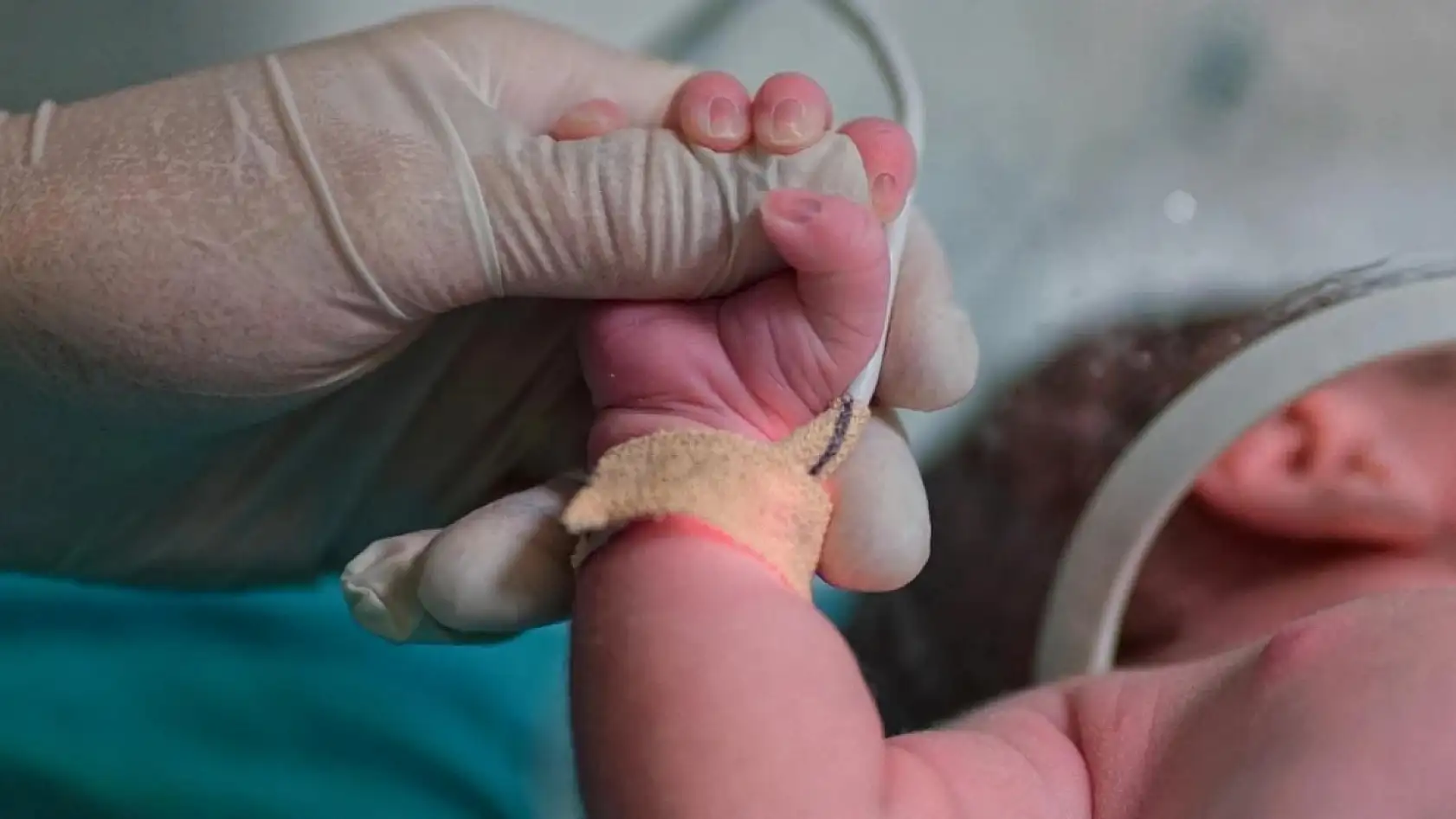Evlilik kredisinde yeni dönem: Çocuk yap, borcu unut!