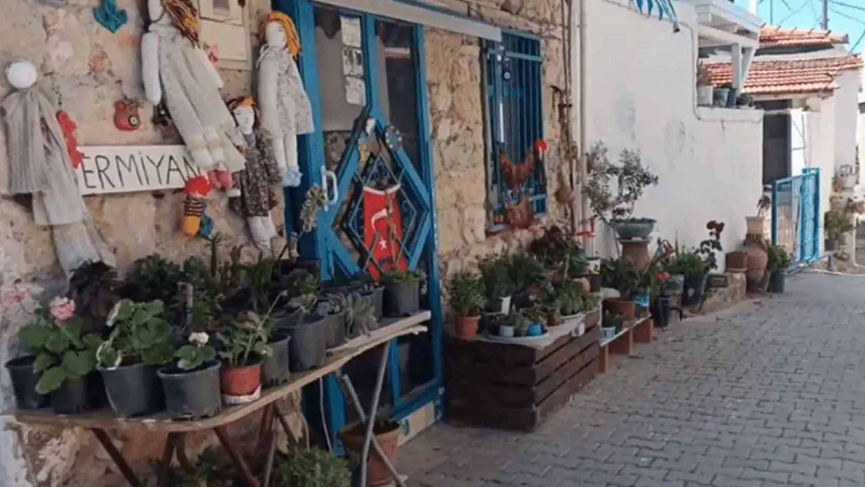 İzmir'in bu köyünde zaman duruyor: Ne Alaçatı ne Urla, burası başka bir dünya!