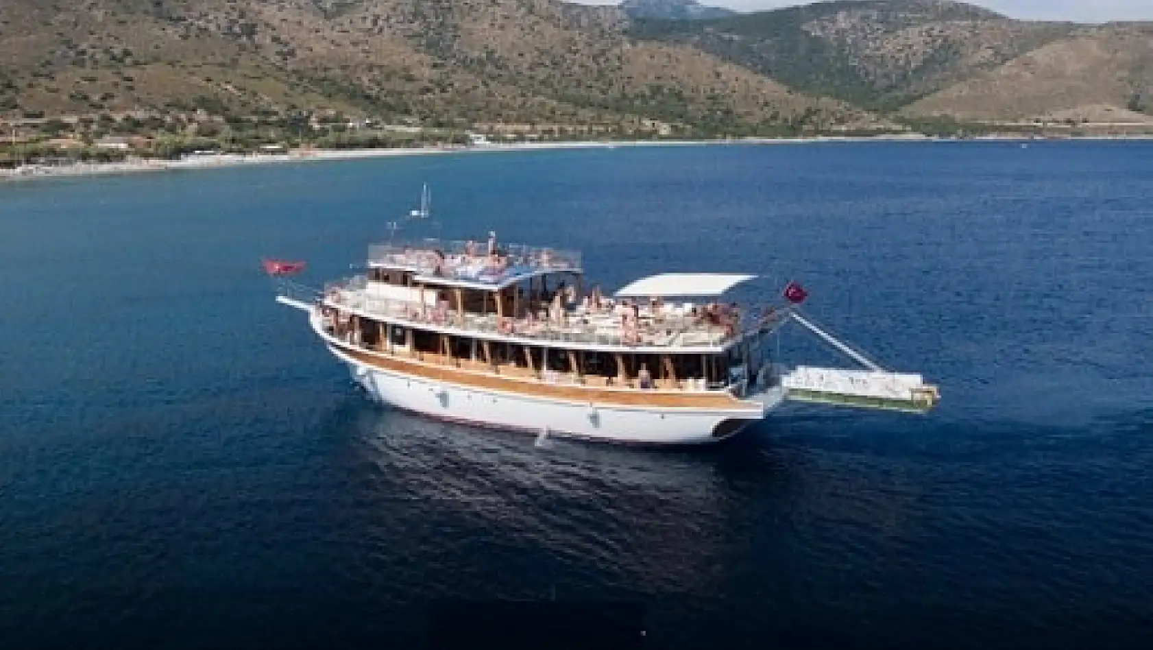 Denize açılmadan dönmeyin! Marmaris'in 2025'te en çok beğenilen tekne turları