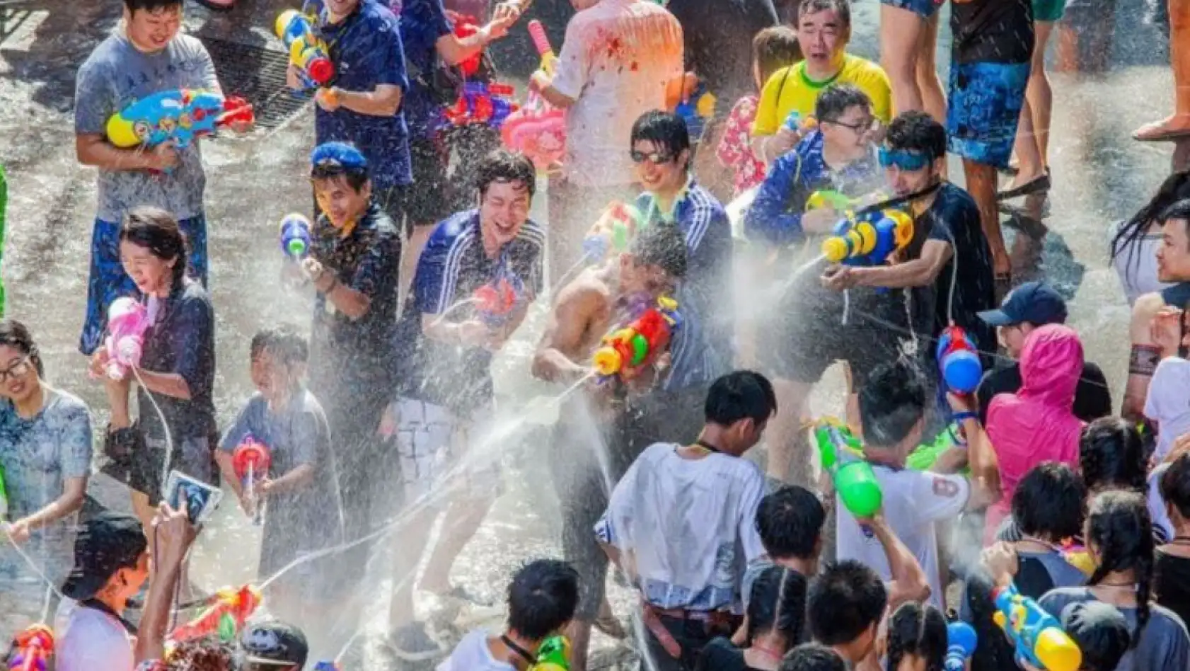 Tayland'ın Su Festivali Songkran: Renkli kutlama