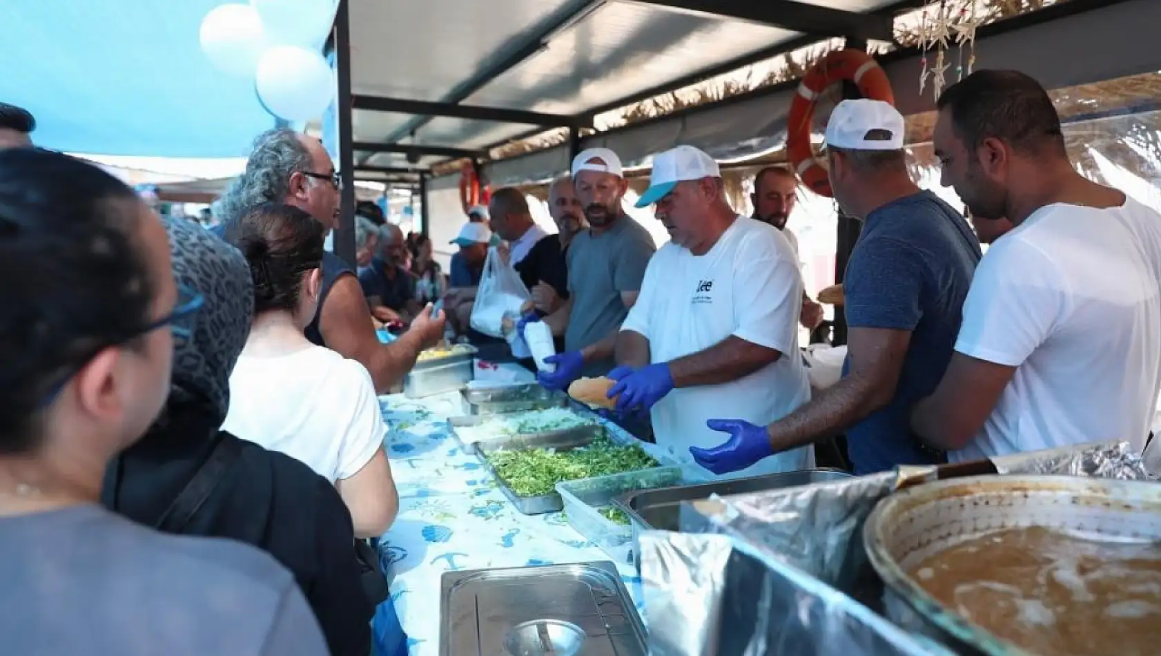  Aliağa'da balık sezonu coşkuyla başladı