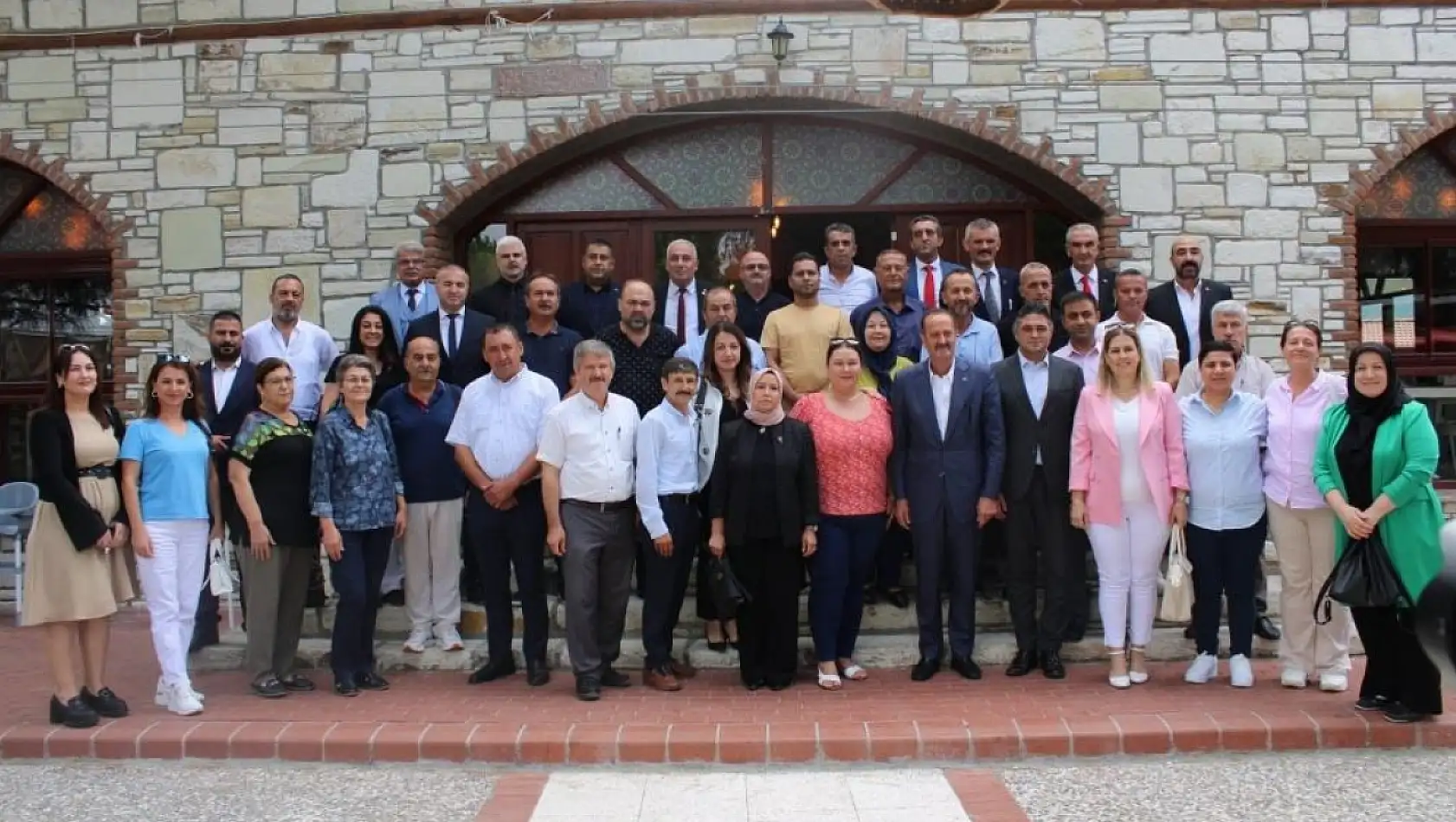 Aliağa'da mahalle muhtarlarından çözüm odaklı toplantı 