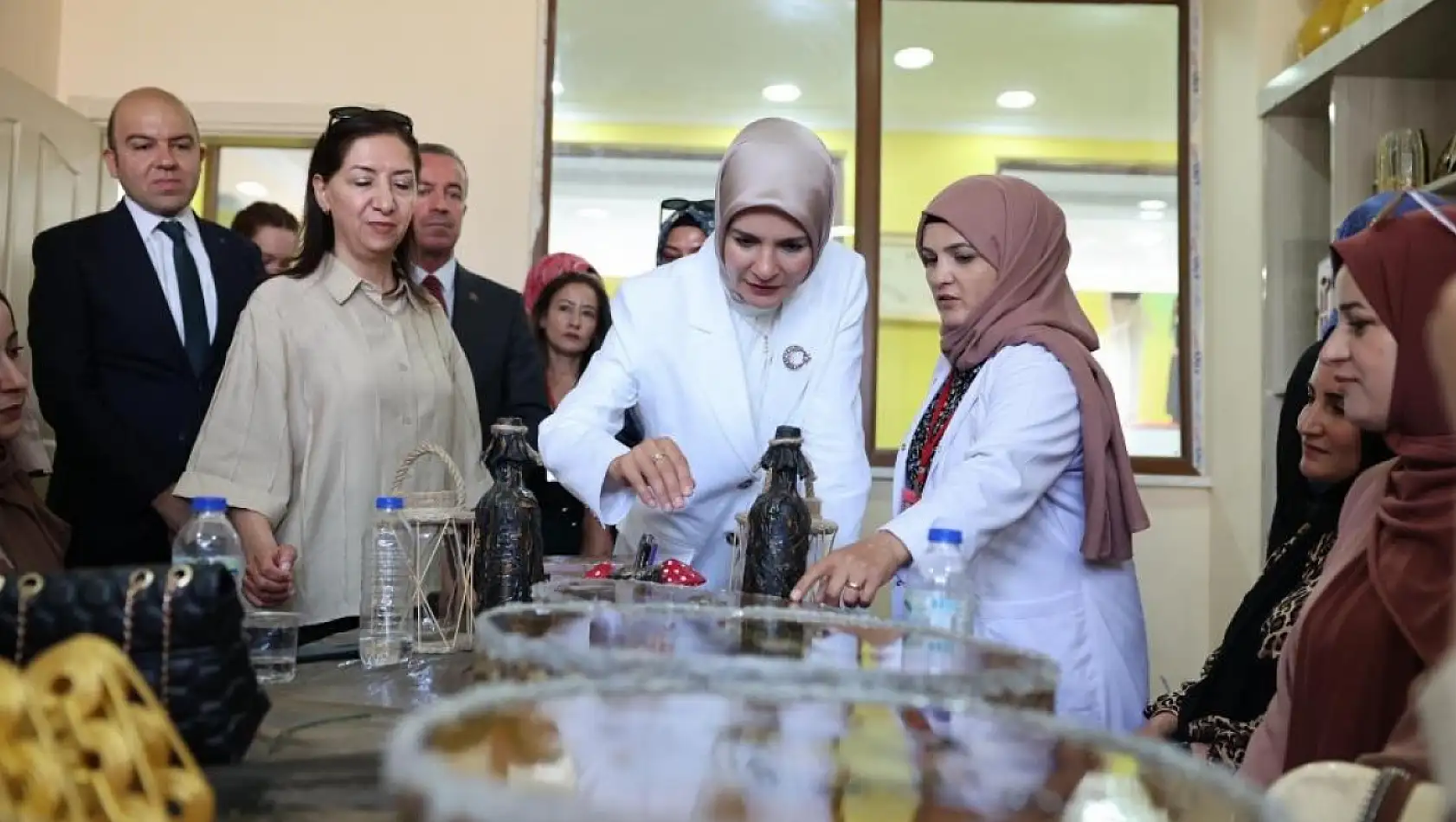 Bakan Göktaş'tan kadınlara Karadeniz turu sözü