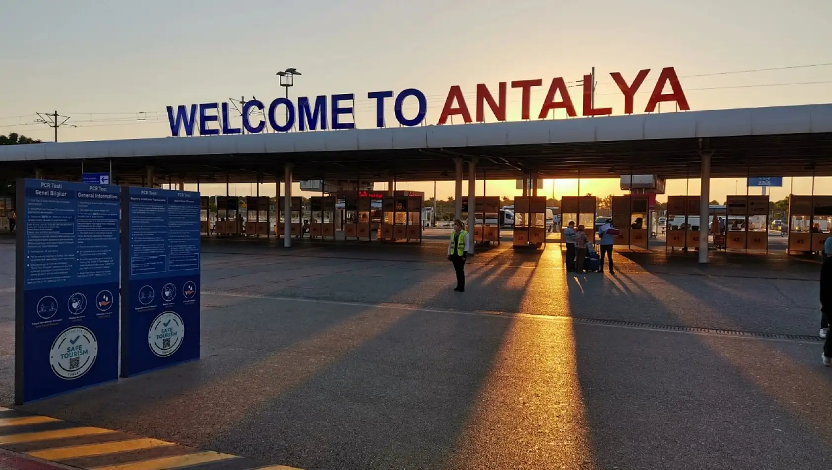 Bakanlıktan açıklama: Antalya'ya gelen turist sayısında artış