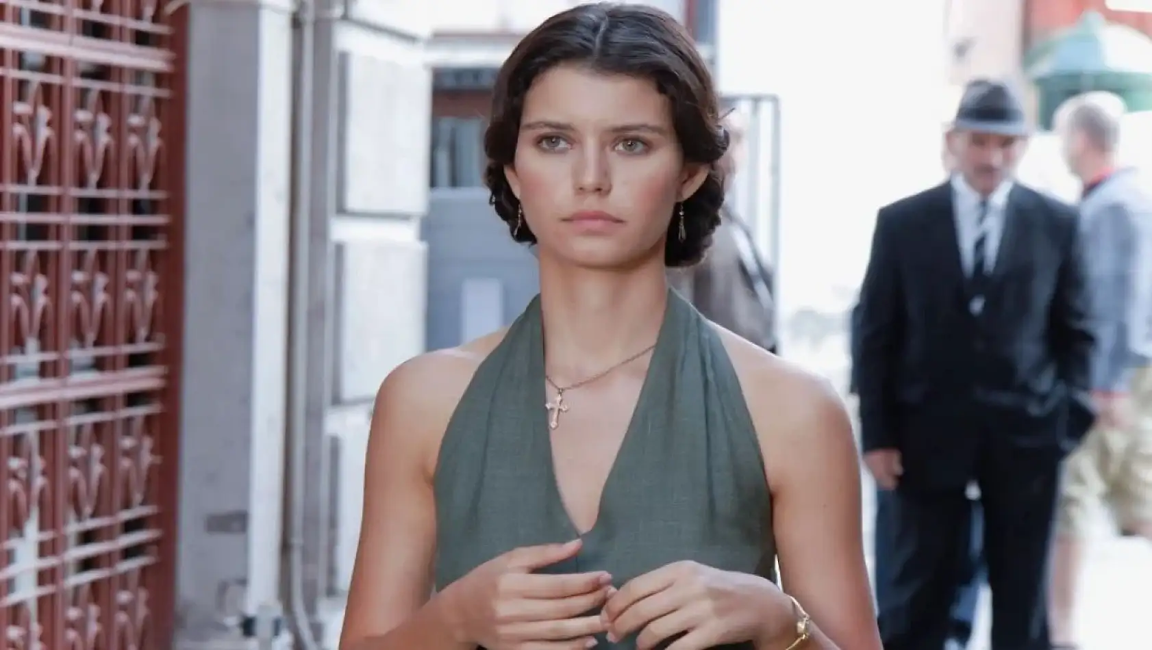 Beren Saat'in oynayacağı yeni filmin kadrosu belli oldu 