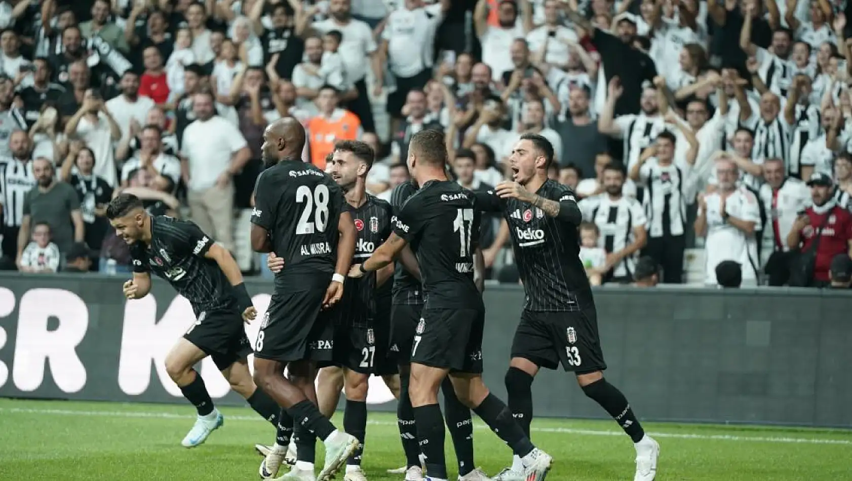 Beşiktaş Avrupa'da dolu dizgin