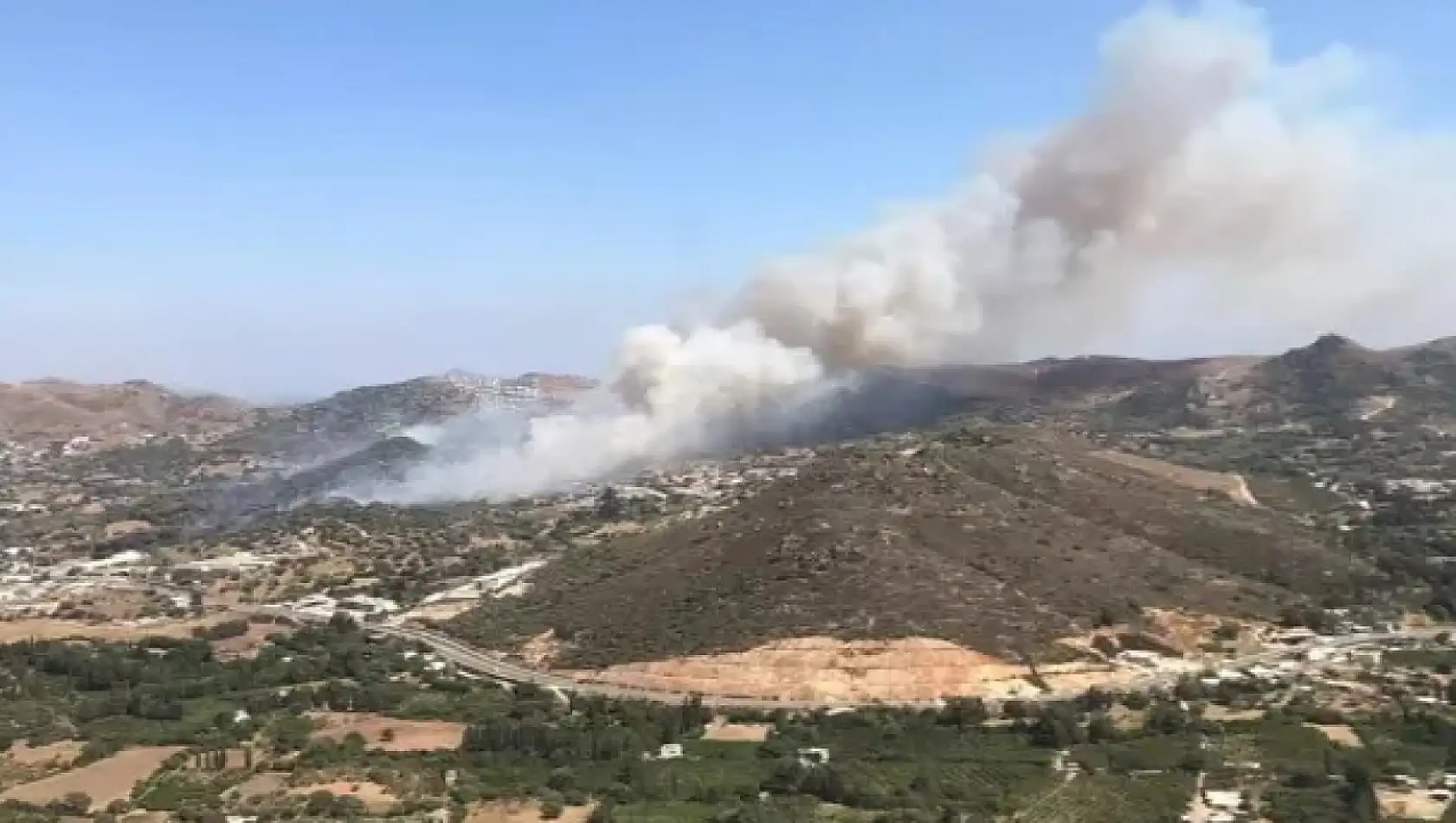 Bozdağan'daki orman yangını 18 saattir devam ediyor