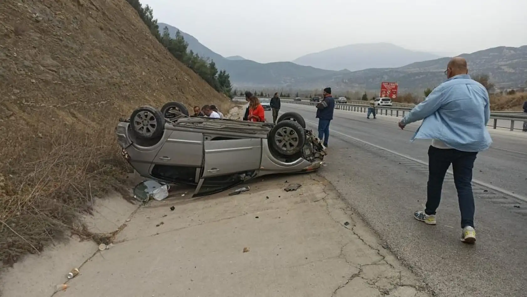 Burdur-Antalya karayolunda feci kaza: Yaralılar var