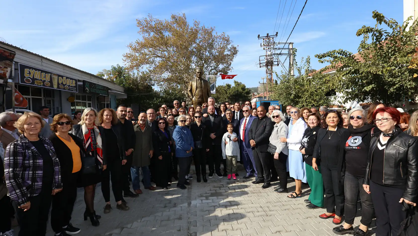 Çamlı Köyü'ne Atatürk'ün yeni heykeli dikildi