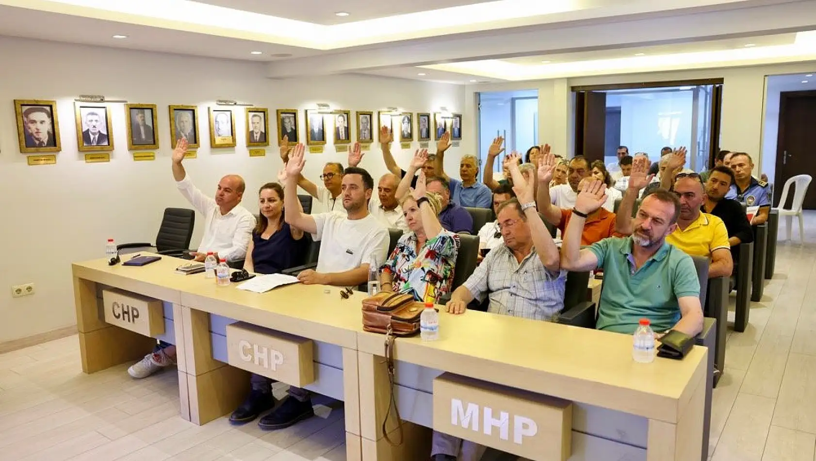 Çeşme Belediyesi'nde yeni müdürlükler kuruldu