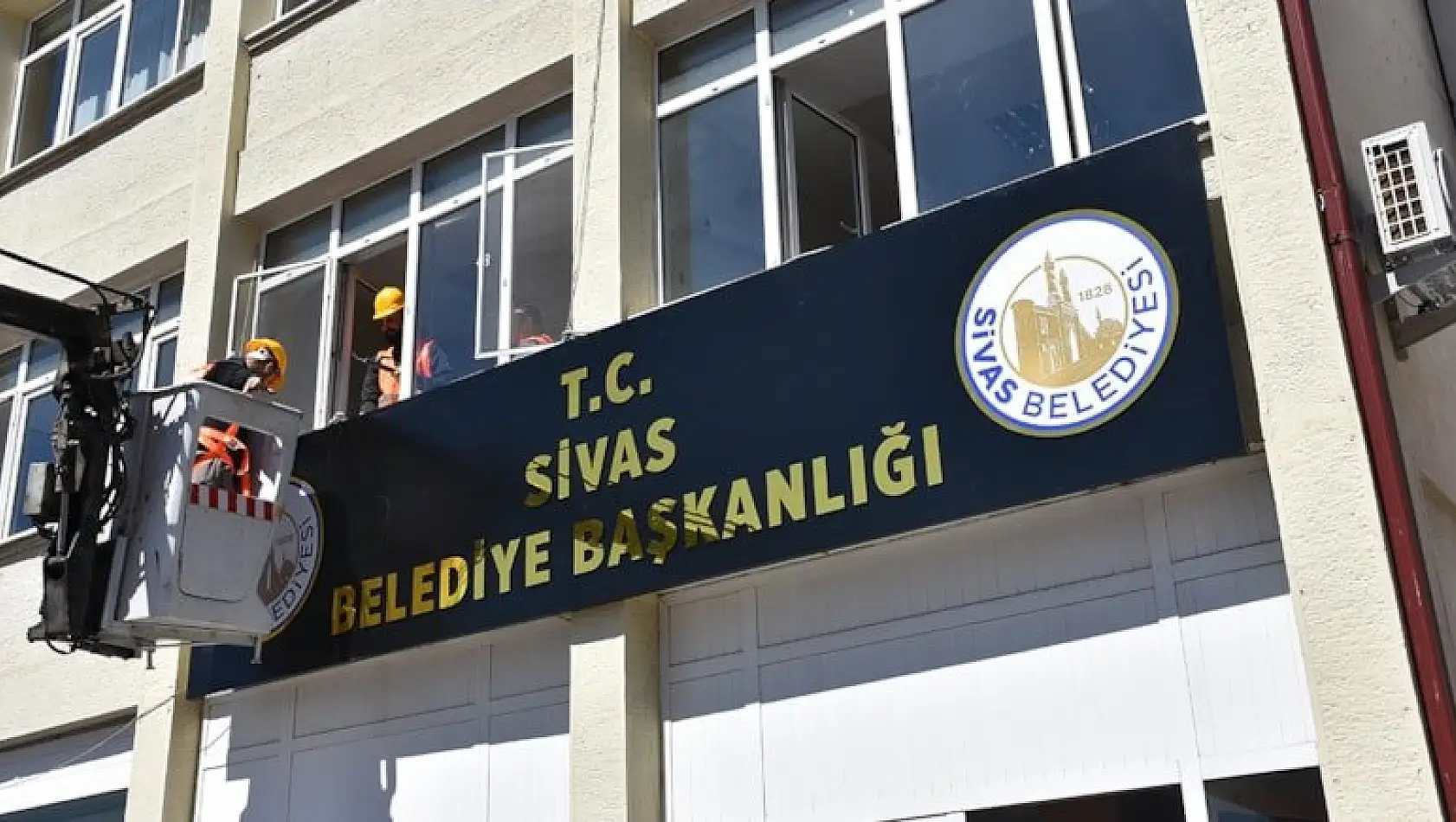 CHP’nin ardından BBP’de T.C tabelasını ekledi