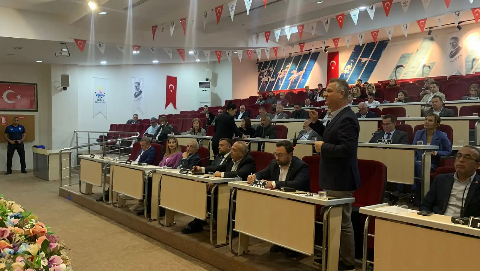 Çiğli Meclisinde 'Canlı Yayın' tartışması! AK Parti'den 'Şeffaflık' vurgusu