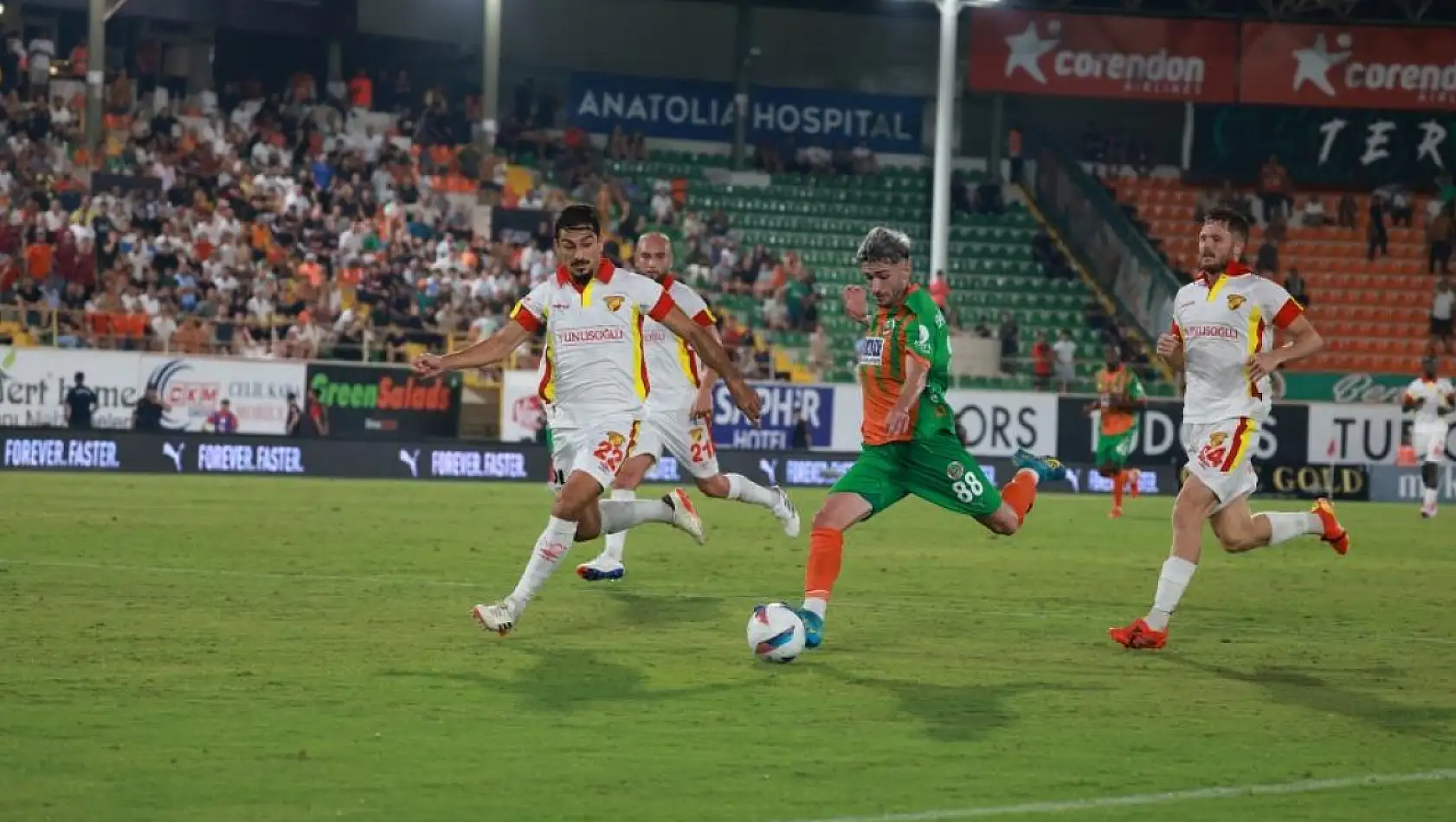 Alanyaspor ve Göztepe 1-1 berabere kaldı