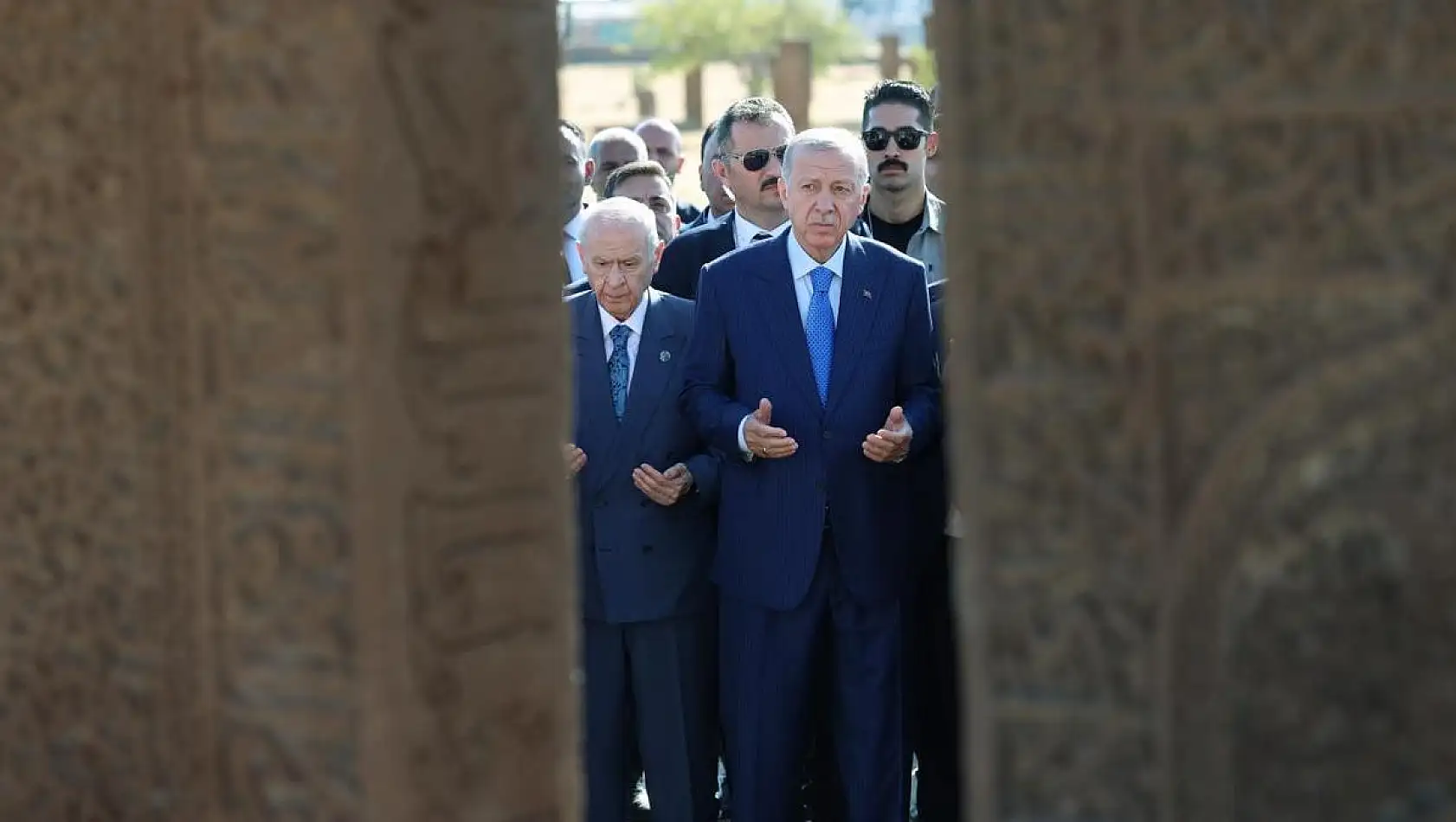 Cumhurbaşkanı Erdoğan ve MHP Lideri Bahçeli’den Ahlat ziyareti