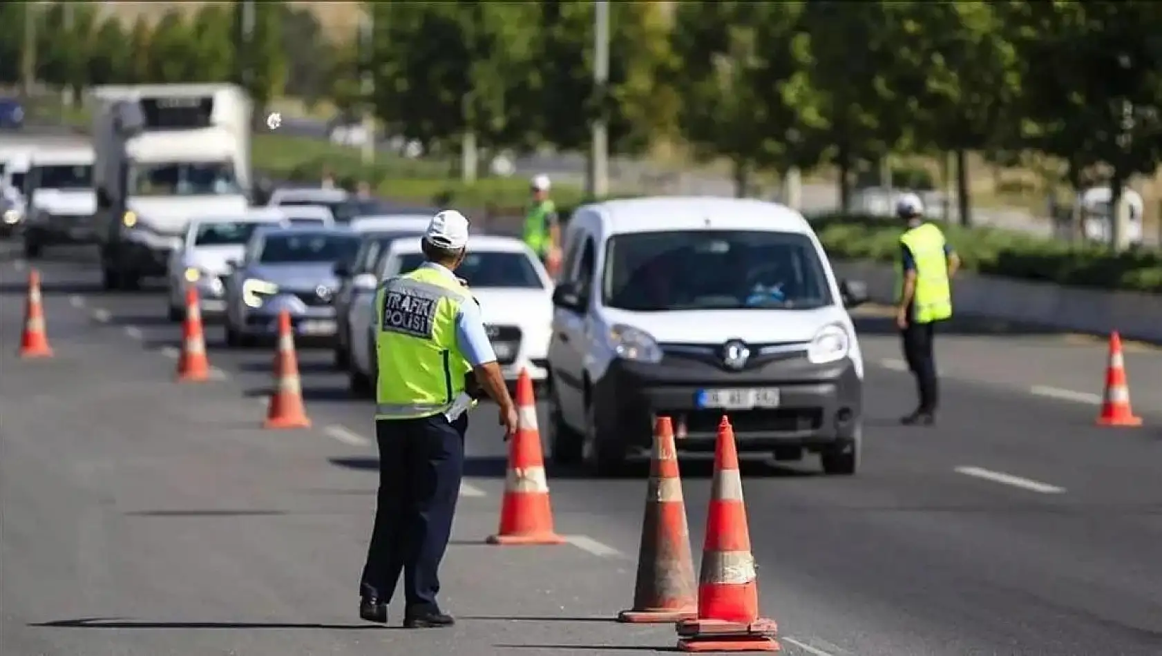 Denetimlerde 17 milyonluk trafik cezası kesildi