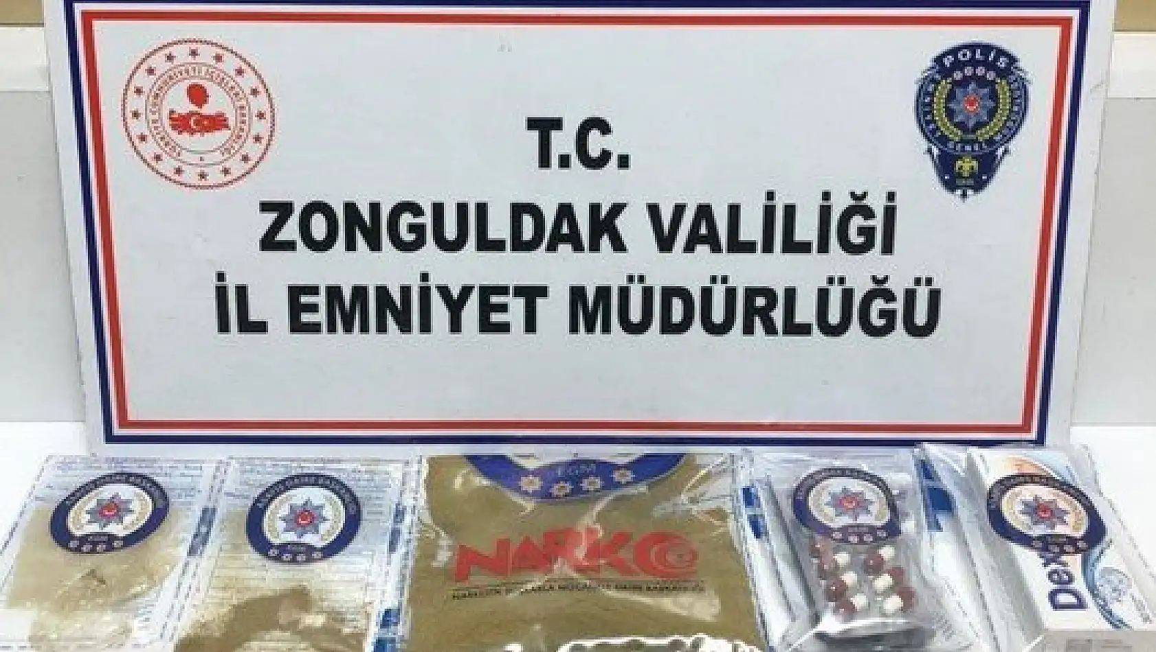 “Dur” ihtarına uymayan aracın içinden uyuşturucu çıktı