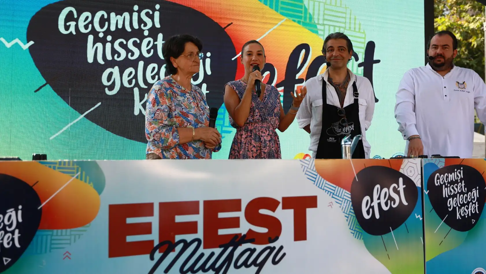 EFEST'te işinin ehli ustalar, yetenekli çocuklar ve coşkulu sahneler