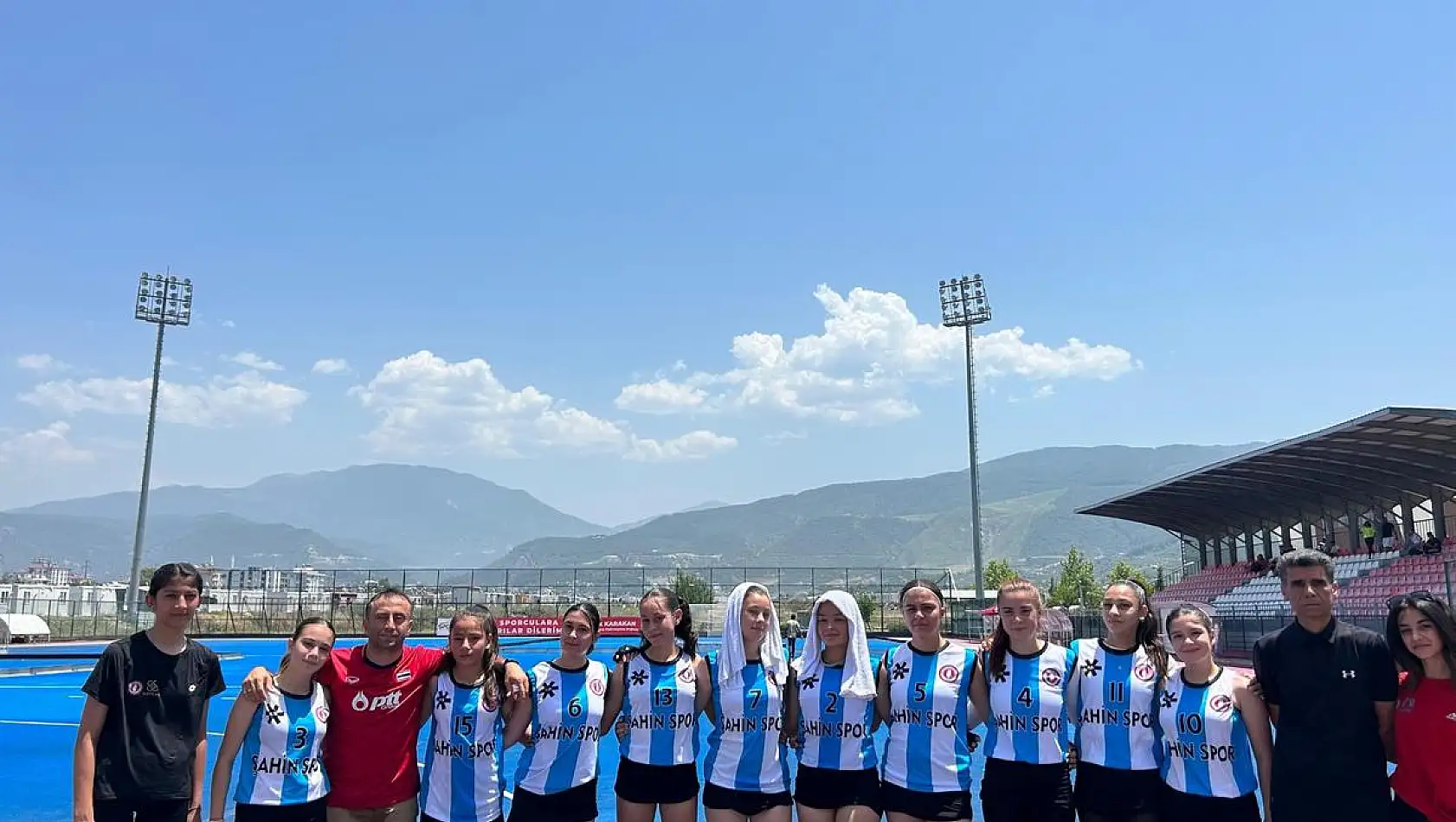 Ege Yıldızları, U16 Türkiye Hokey Süper Ligi’nde galibiyet kazandı