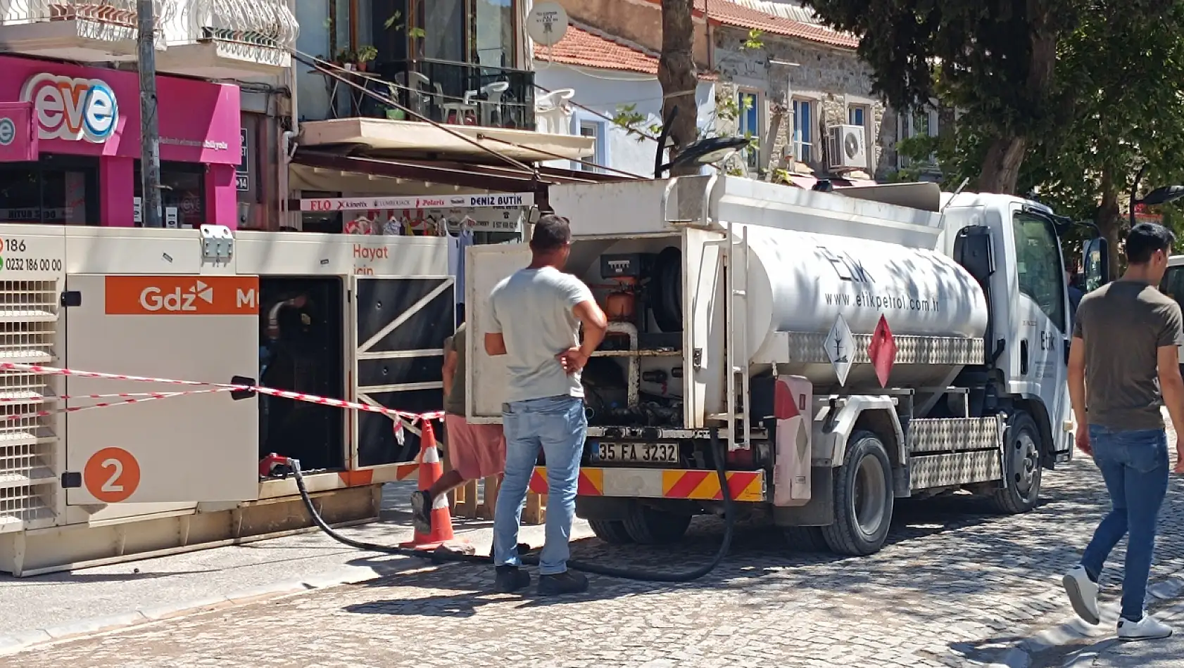 Foça'da elektrik sorunu aşılamıyor