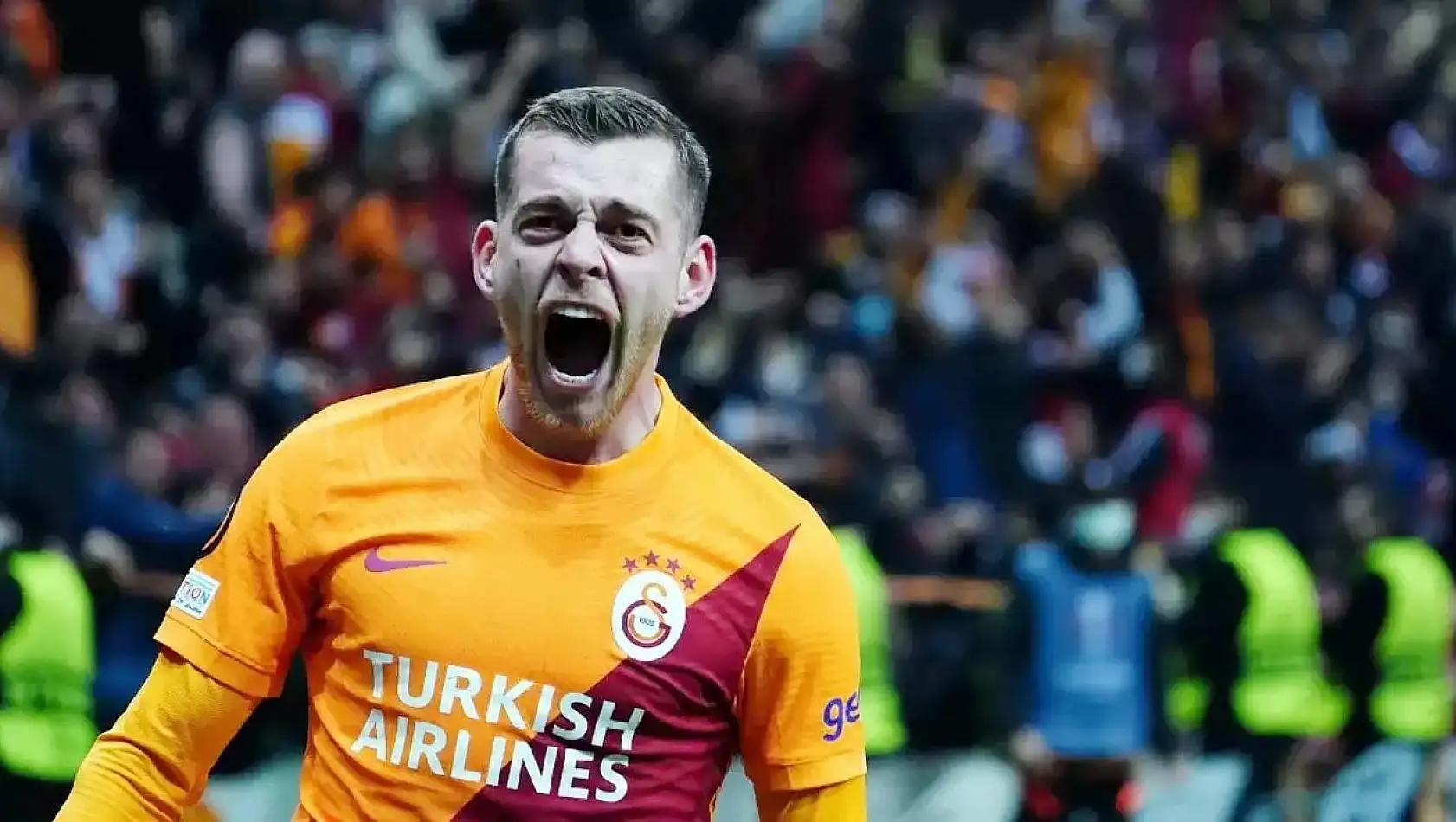 Galatasaraylı orta sahaya 2 talip