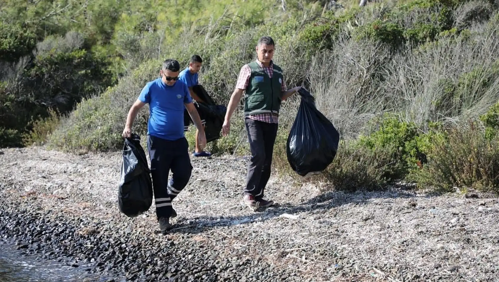 Gökova'dan 40 ton çöp çıktı