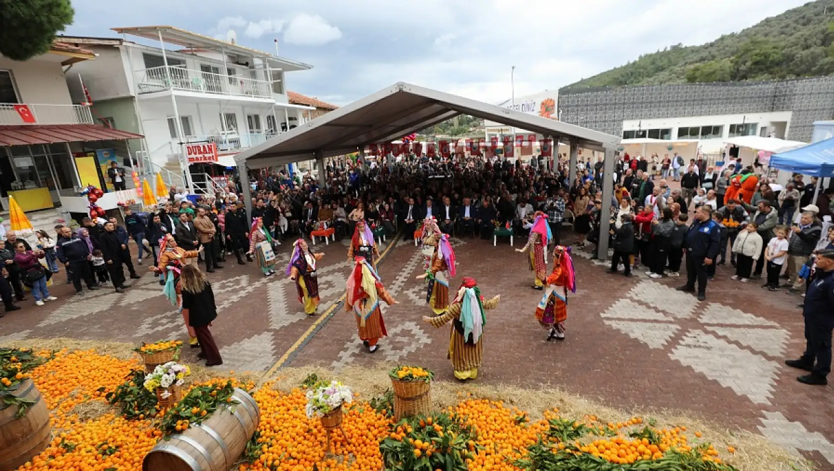 Gümüldür mandalinası festivalde taçlandı!