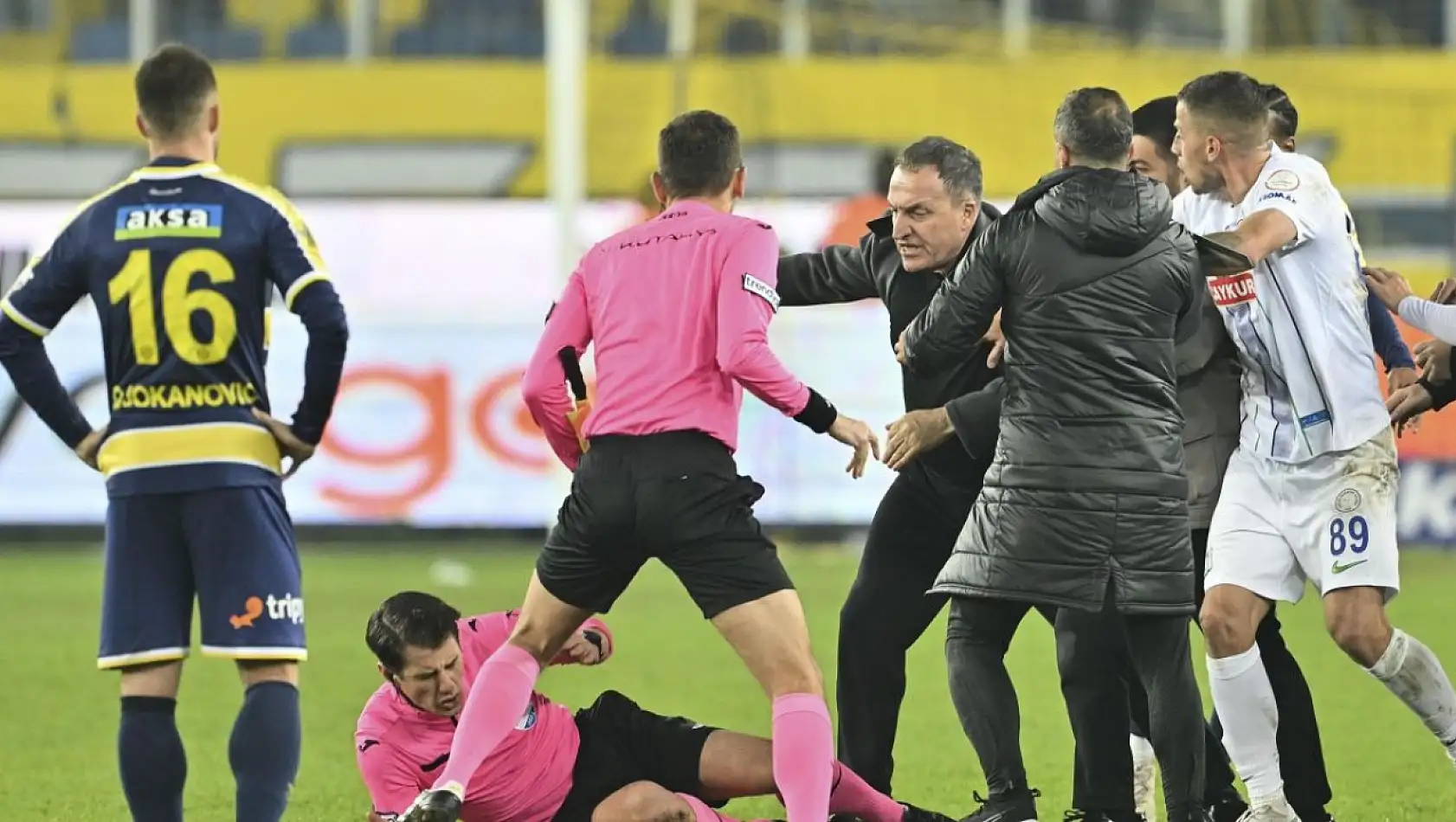 Hakem Halil Umut Meler, saldırısında yeni gelişme: Faruk Koca hakkında hapis talebi!