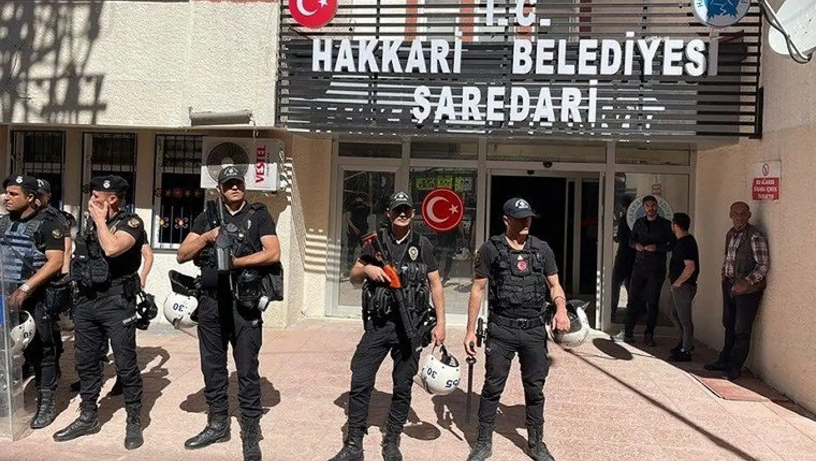 Hakkari’de kayyuma ‘gerekçe’ olan davanın savcısı, ‘FETÖ firarileri’ listesinden çıktı