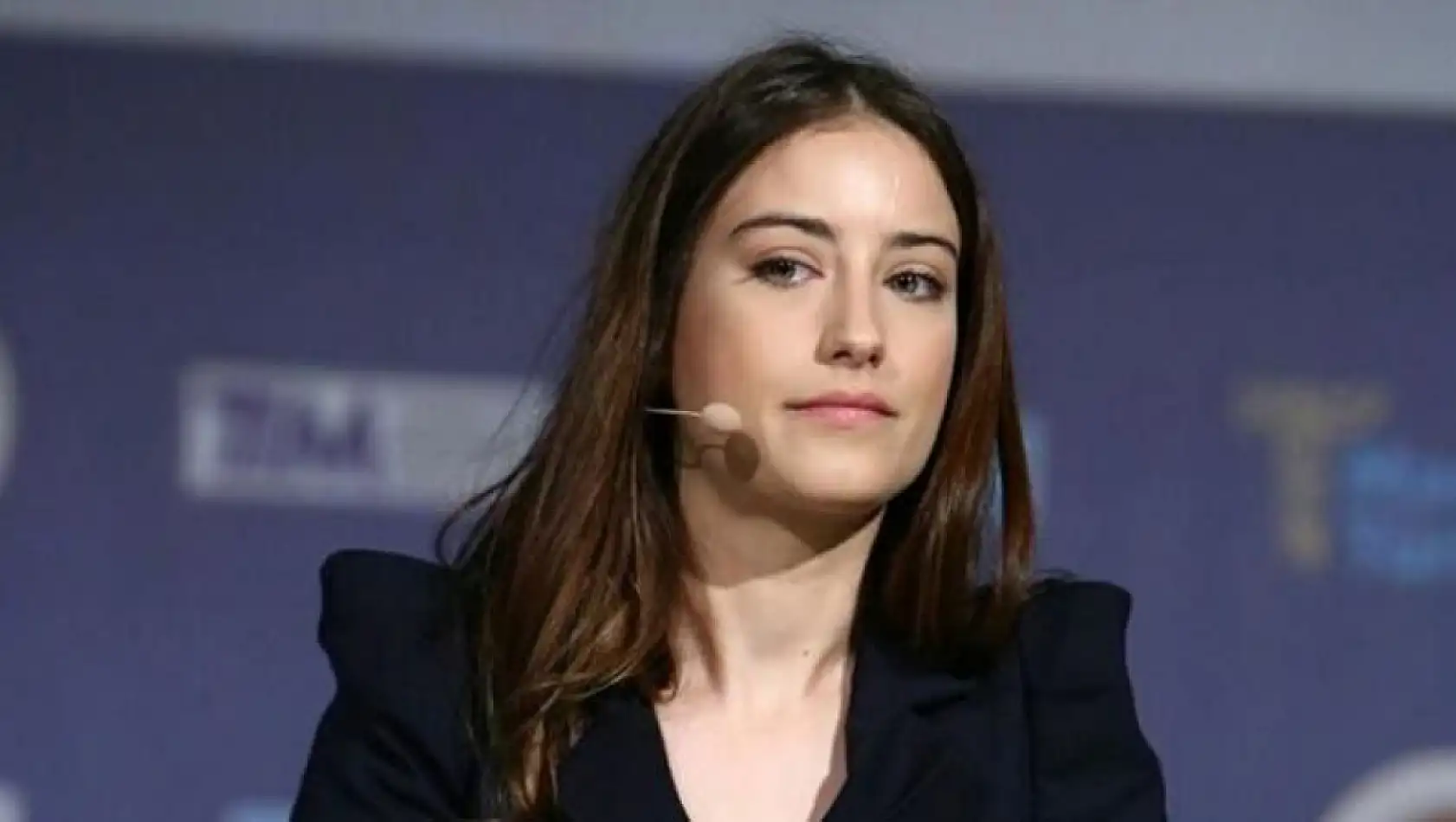 Hazal Kaya şiddete uğradığını itiraf etti: Ölmeyelim artık